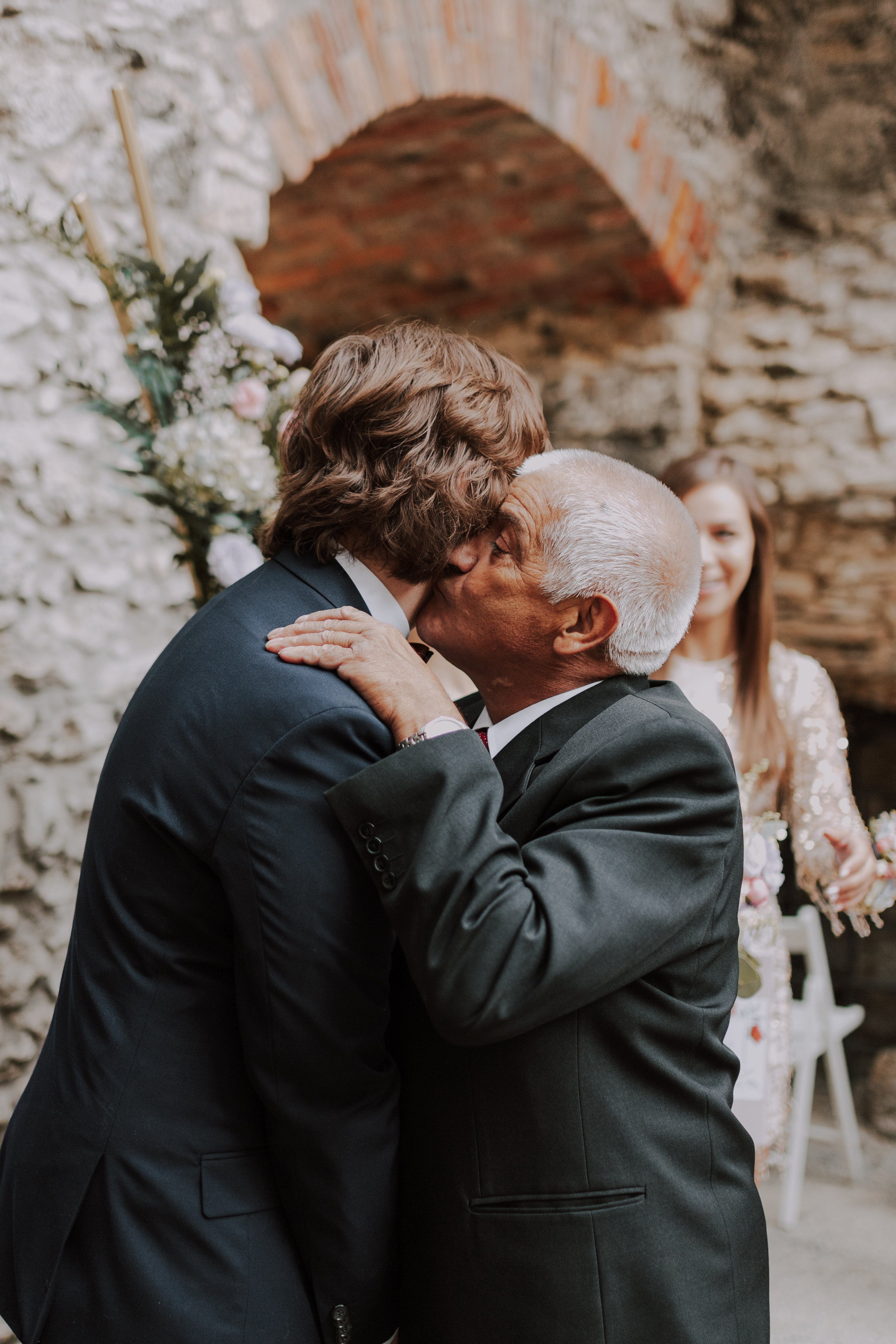 Ślub plenerowy na zamkuw Ogrodzieńcu: Katarzyna&Piotr. Karkowskafoto - fotografia miłości