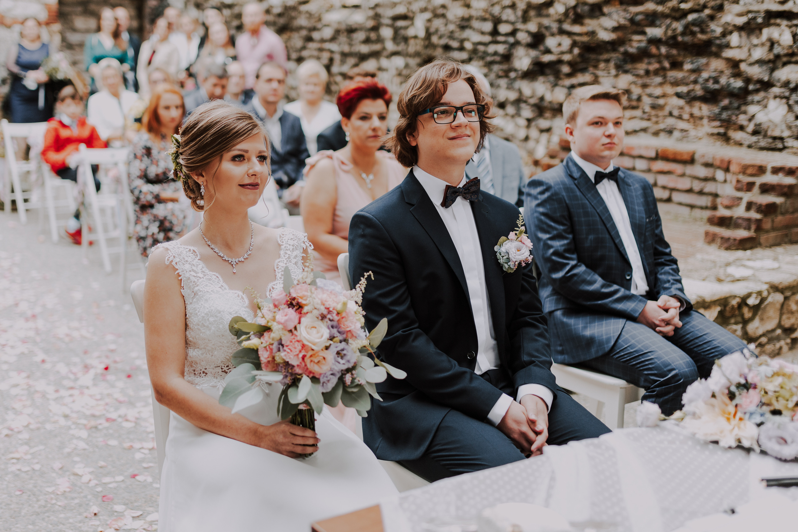 Ślub plenerowy na zamkuw Ogrodzieńcu: Katarzyna&Piotr. Karkowskafoto - fotografia miłości