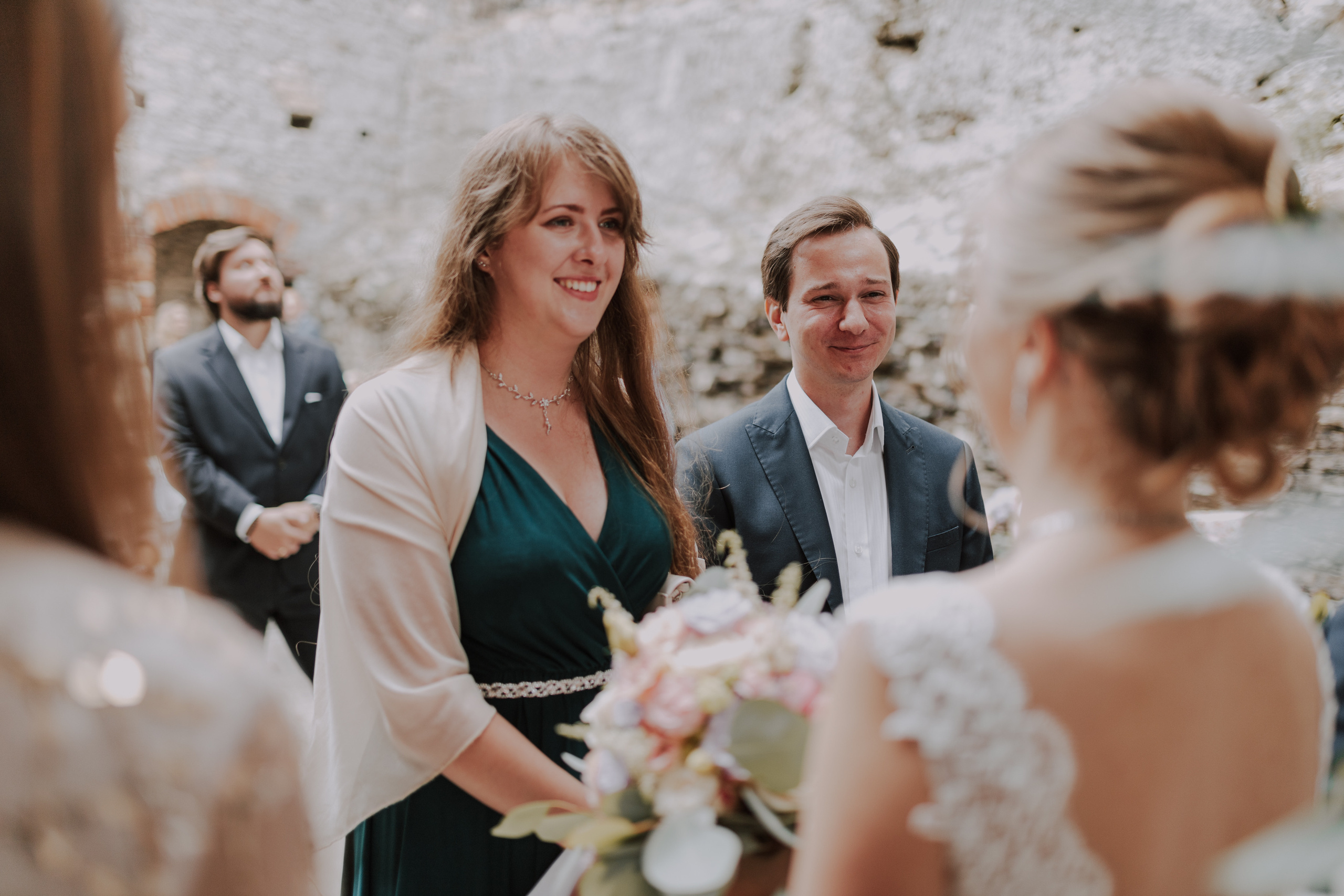 Ślub plenerowy na zamkuw Ogrodzieńcu: Katarzyna&Piotr. Karkowskafoto - fotografia miłości