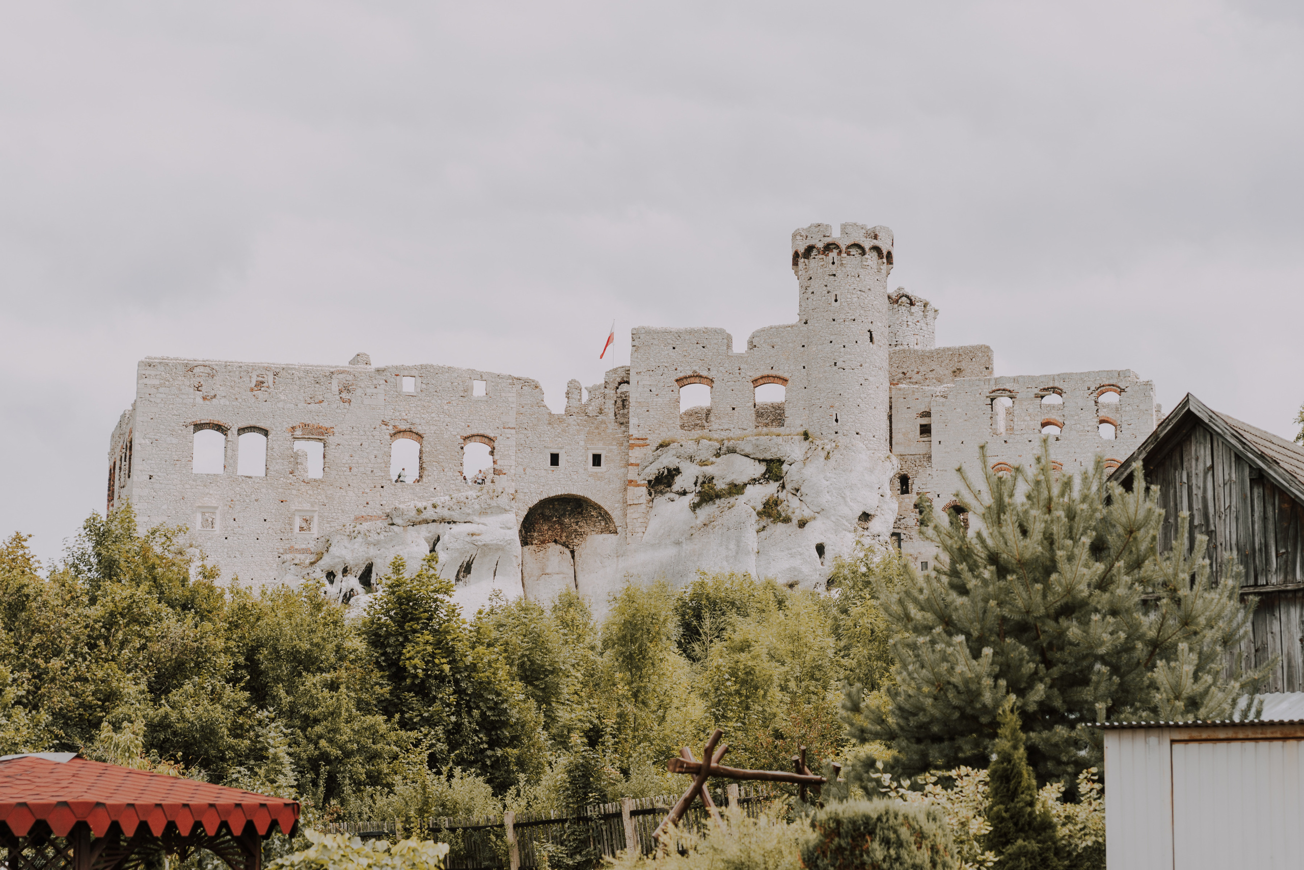 Ślub plenerowy na zamkuw Ogrodzieńcu: Katarzyna&Piotr. Karkowskafoto - fotografia miłości