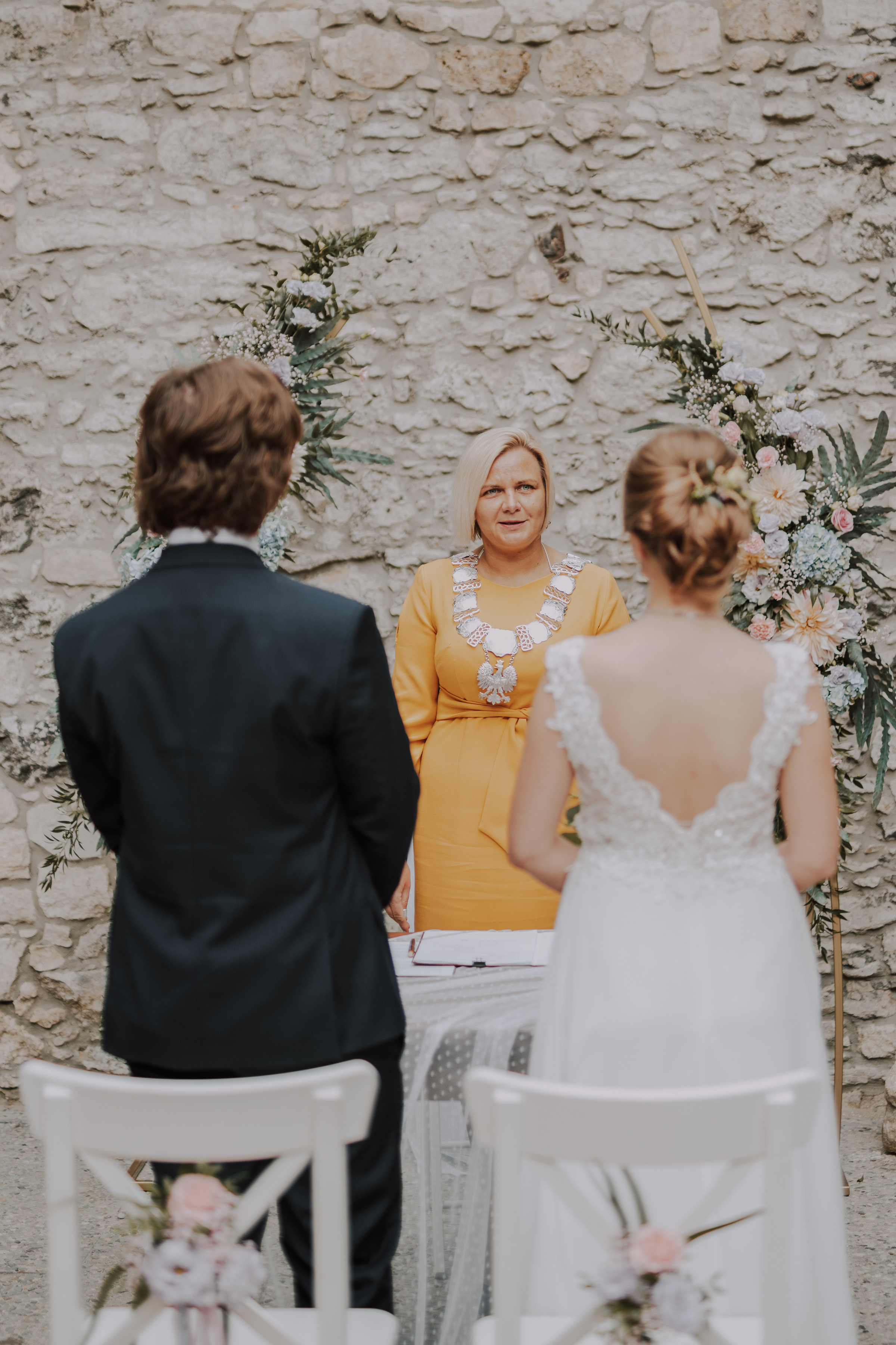 Ślub plenerowy na zamkuw Ogrodzieńcu: Katarzyna&Piotr. Karkowskafoto - fotografia miłości