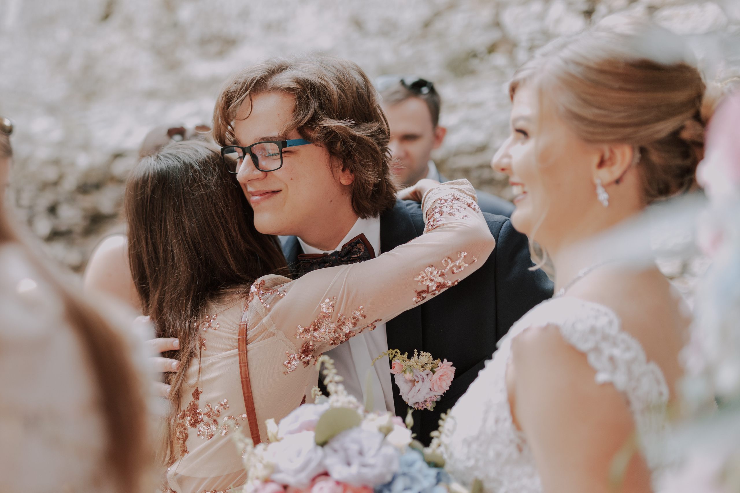 Ślub plenerowy na zamkuw Ogrodzieńcu: Katarzyna&Piotr. Karkowskafoto - fotografia miłości