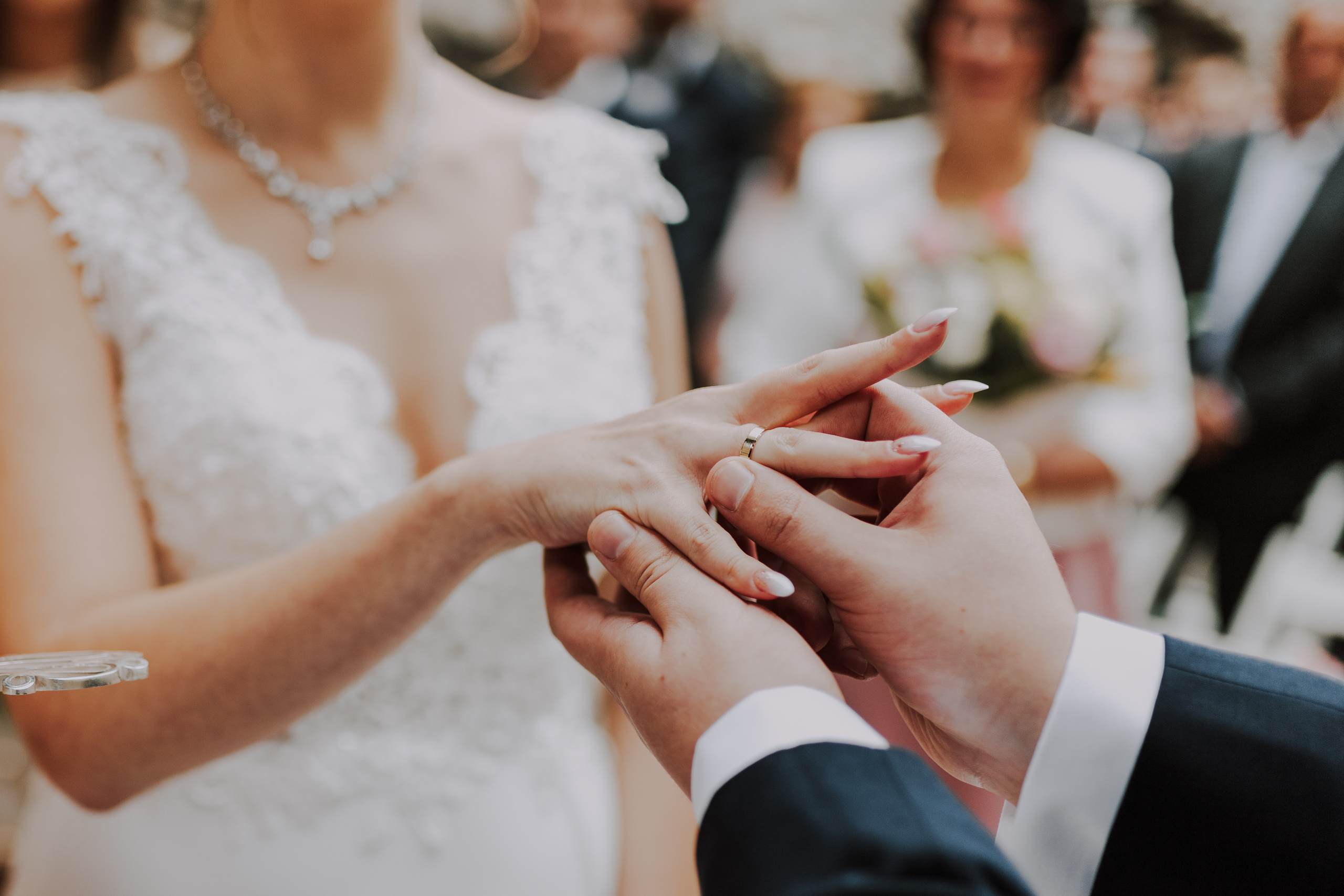 Ślub plenerowy na zamkuw Ogrodzieńcu: Katarzyna&Piotr. Karkowskafoto - fotografia miłości