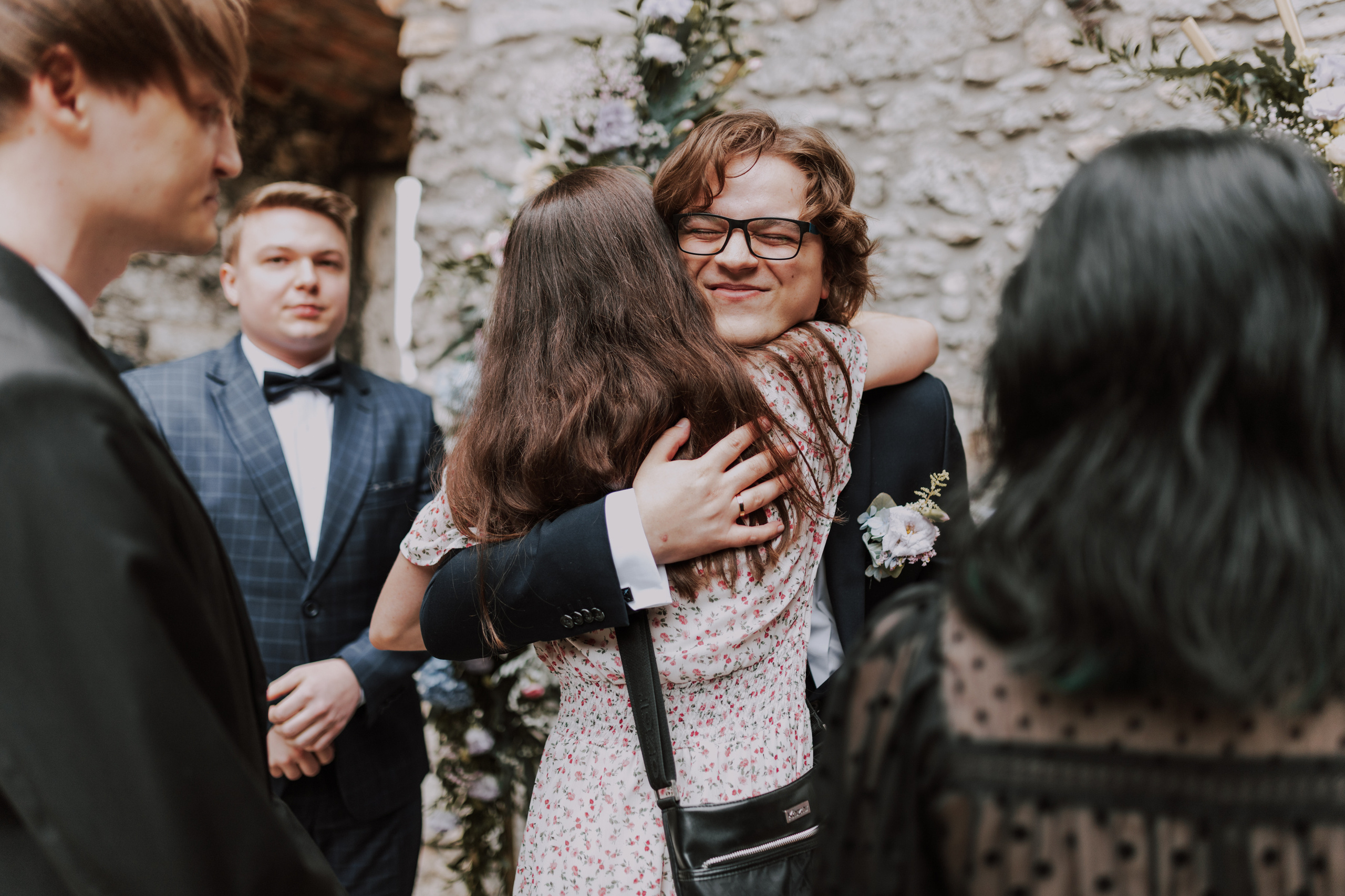 Ślub plenerowy na zamkuw Ogrodzieńcu: Katarzyna&Piotr. Karkowskafoto - fotografia miłości