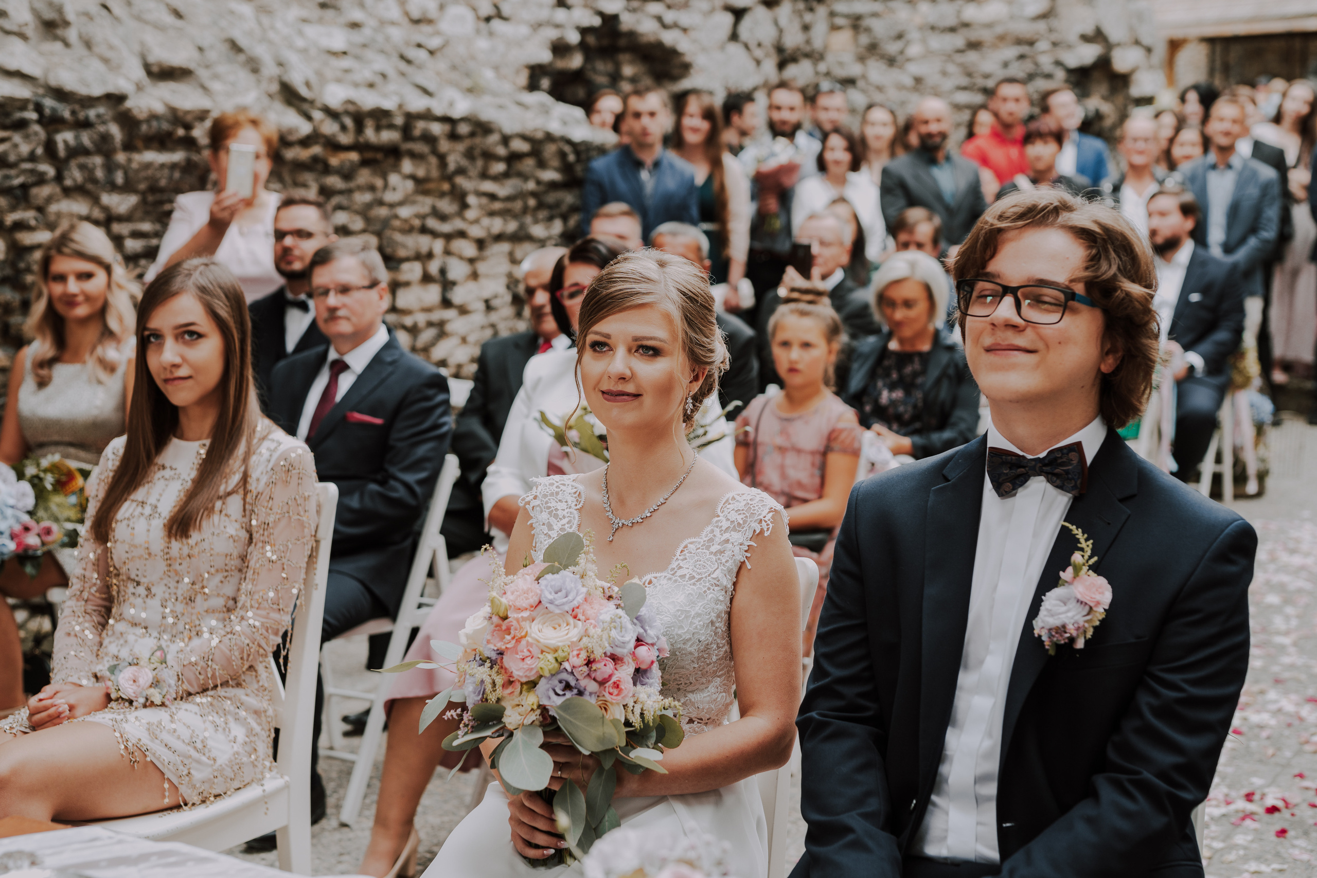 Ślub plenerowy na zamkuw Ogrodzieńcu: Katarzyna&Piotr. Karkowskafoto - fotografia miłości