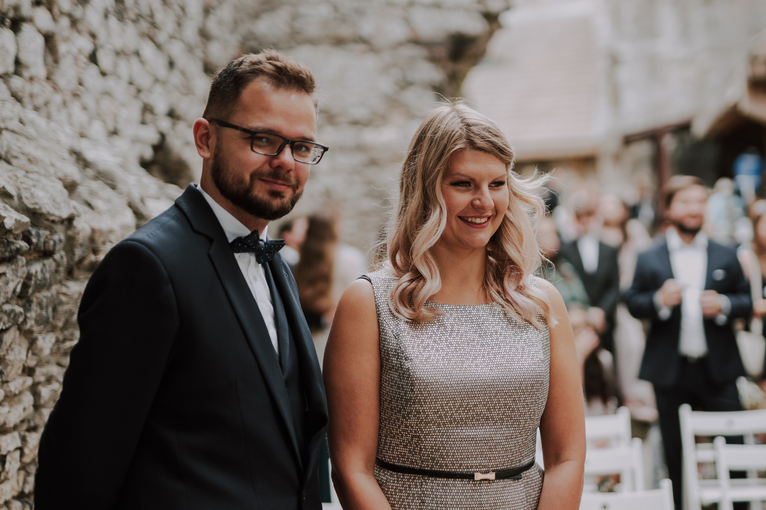 Ślub plenerowy na zamkuw Ogrodzieńcu: Katarzyna&Piotr. Karkowskafoto - fotografia miłości