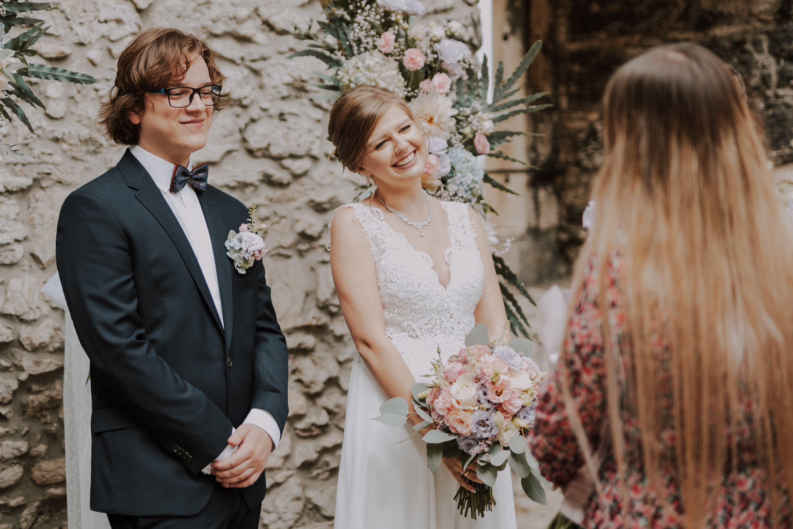 Ślub plenerowy na zamkuw Ogrodzieńcu: Katarzyna&Piotr. Karkowskafoto - fotografia miłości