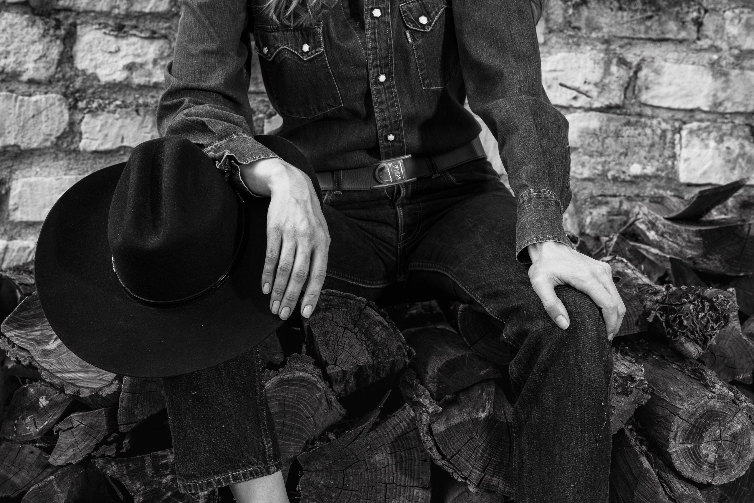 Cowgirl Spirit: An Equestrian Portrait Session in Chantilly