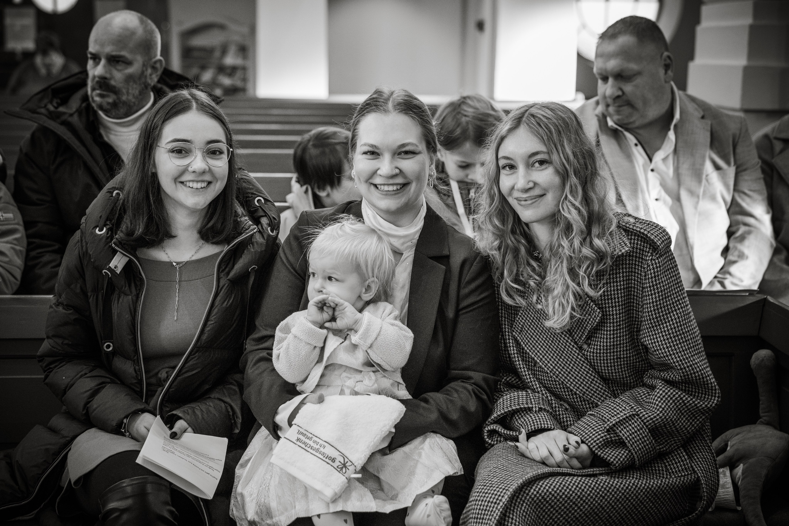 Taufe und Kommunion. Hochzeitsfotograf München Taufe Familienfotograf Tanja Mauke