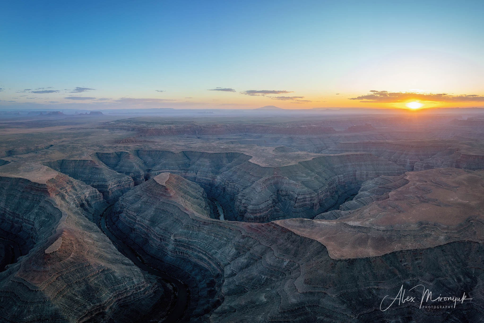 Eagle’s View American Southwest. Pet, Senior, Landscape, portrait studio, photographer in Miami and Sou