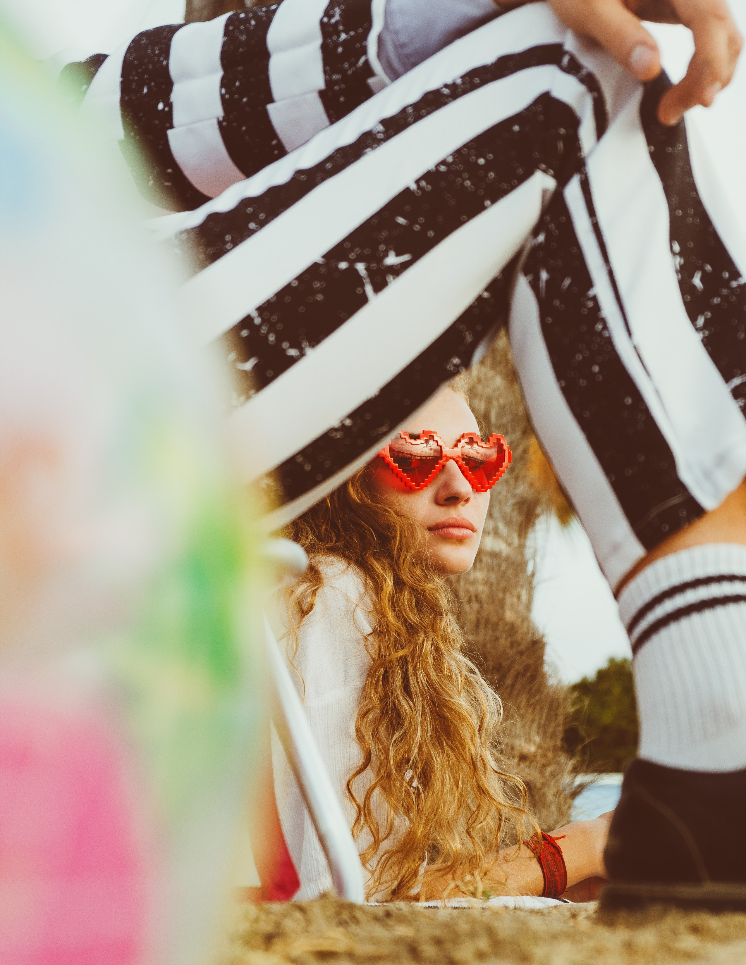 Beetlejuice на море: Экспериментальная фотосессия с цирковыми артистами — Фотограф Андрей Луковников