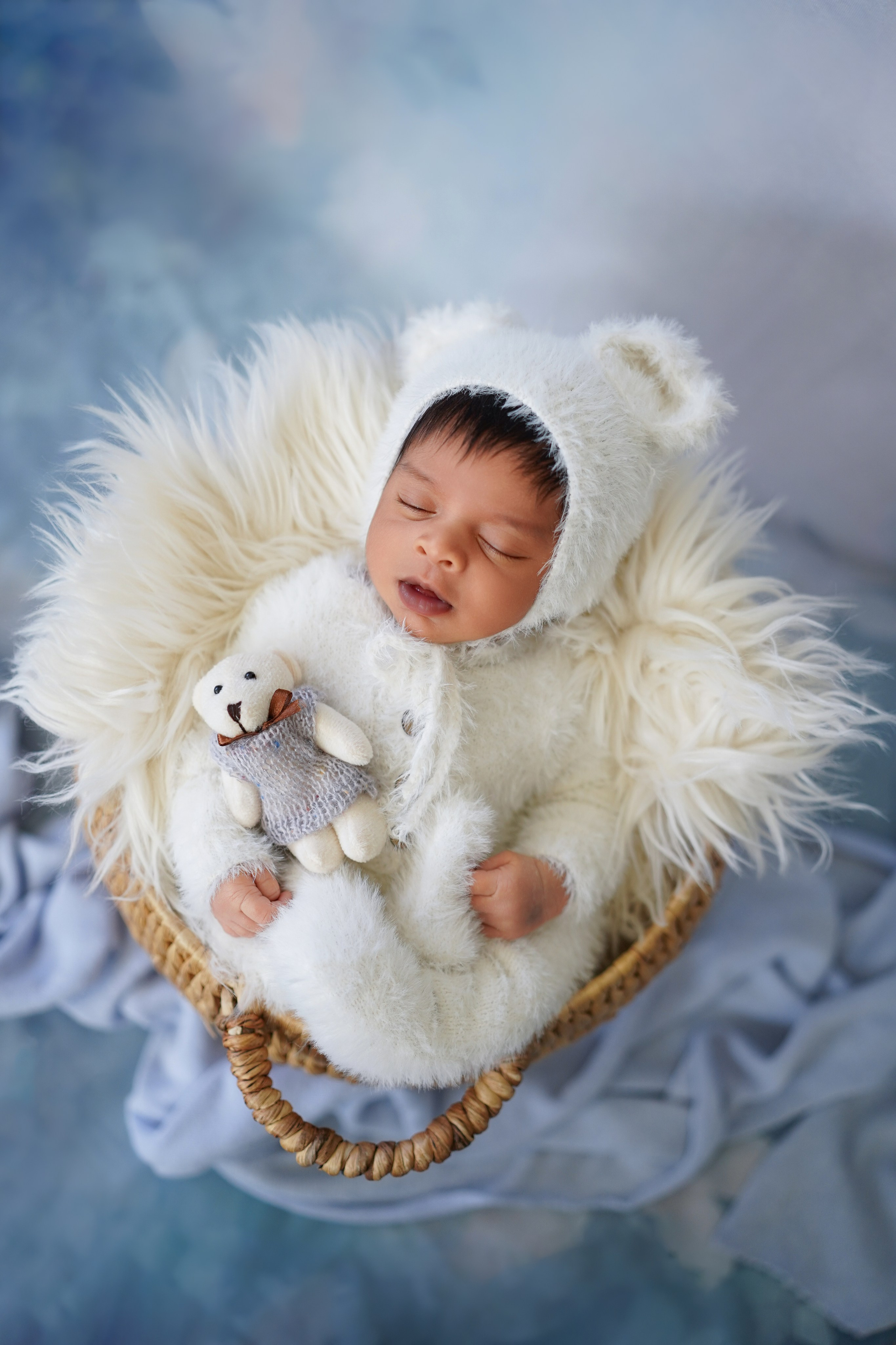 Posed Newborn. Maternity, family and newborn photography in San Francisco Bay Area