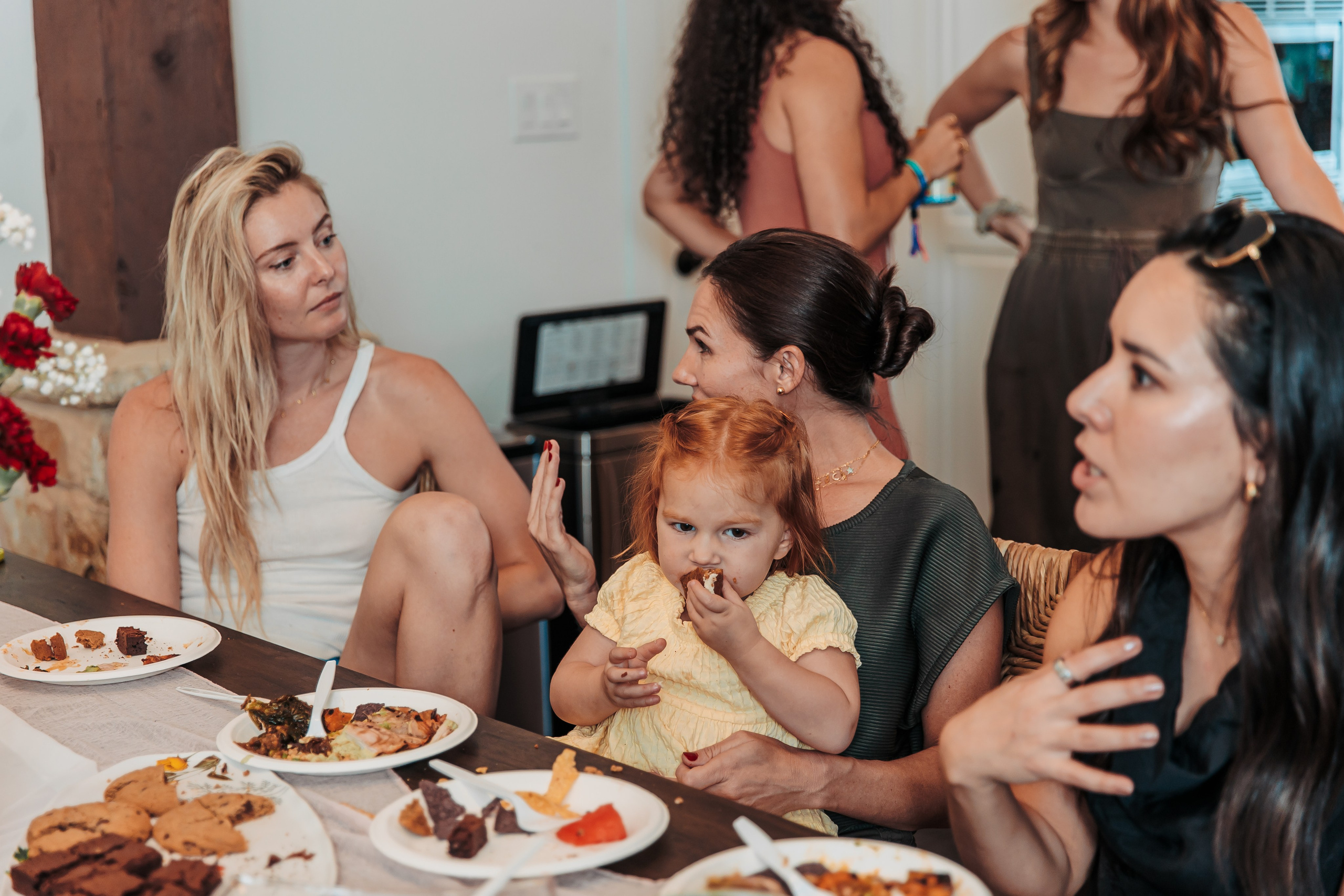 HAWK’S 1ST BIRTHDAY. AUSTIN, TEXAS. A FRIENDS AND FAMILY GATHERING. Professional Photography in Austin, TX — Family, Newborn, Maternity