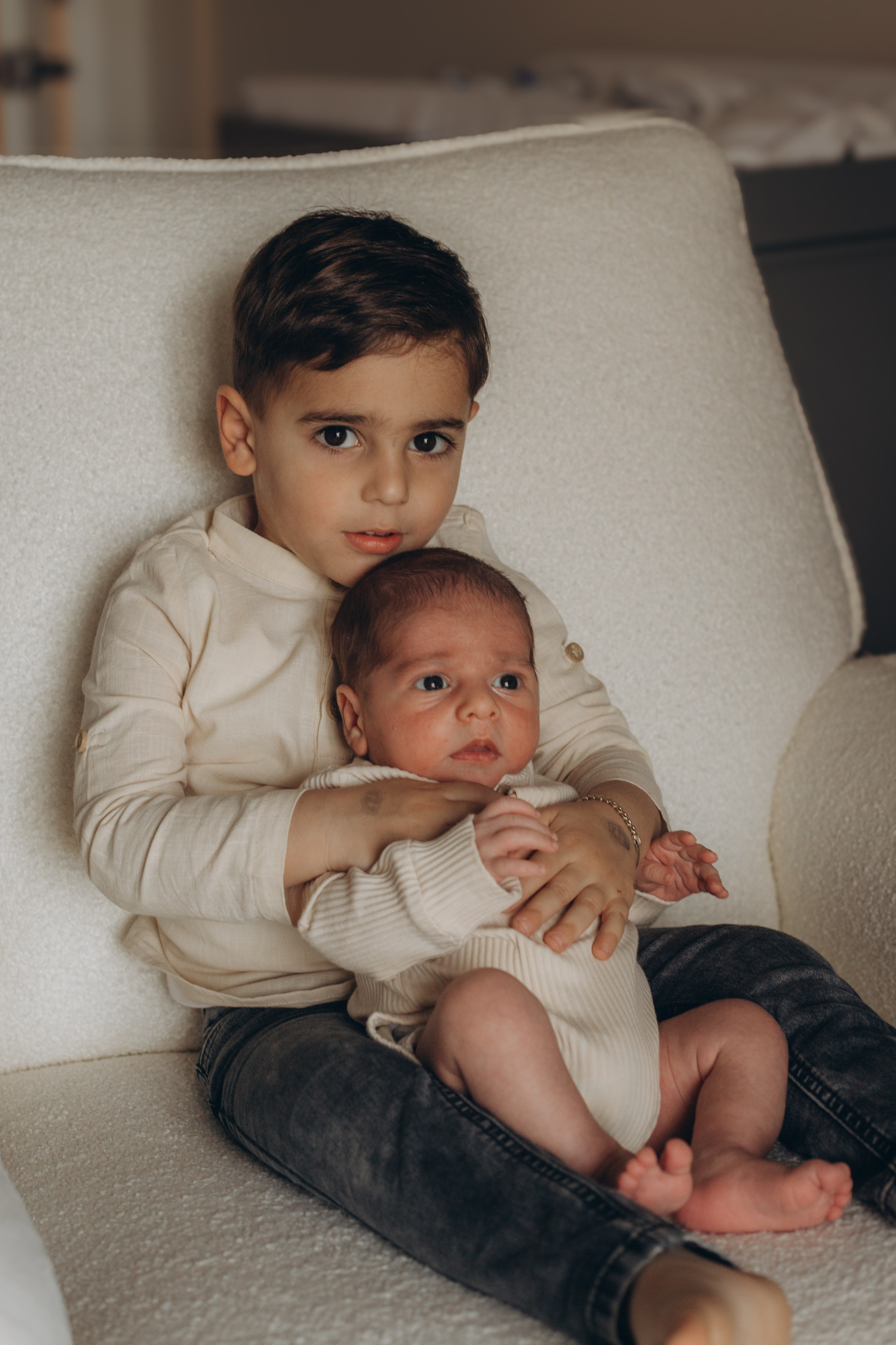 Newborn, Baby with Family. Family and children’s lifestyle photographer Elena Tumanova