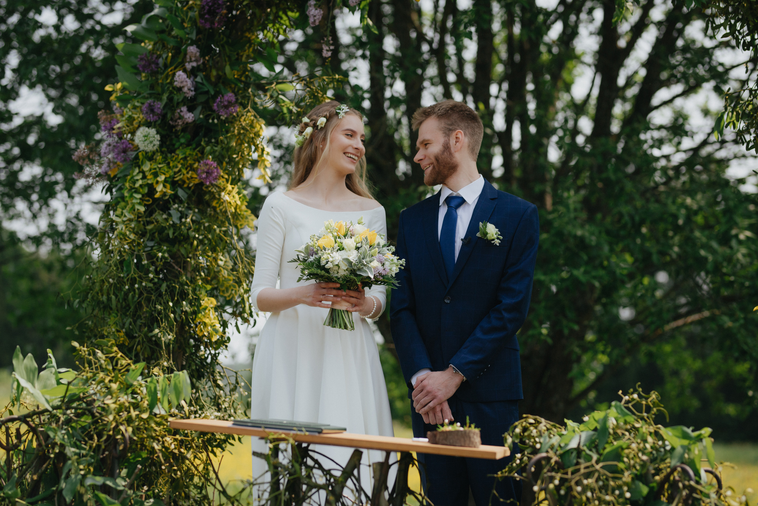 Vestuvinė fotosesija Food in the wood