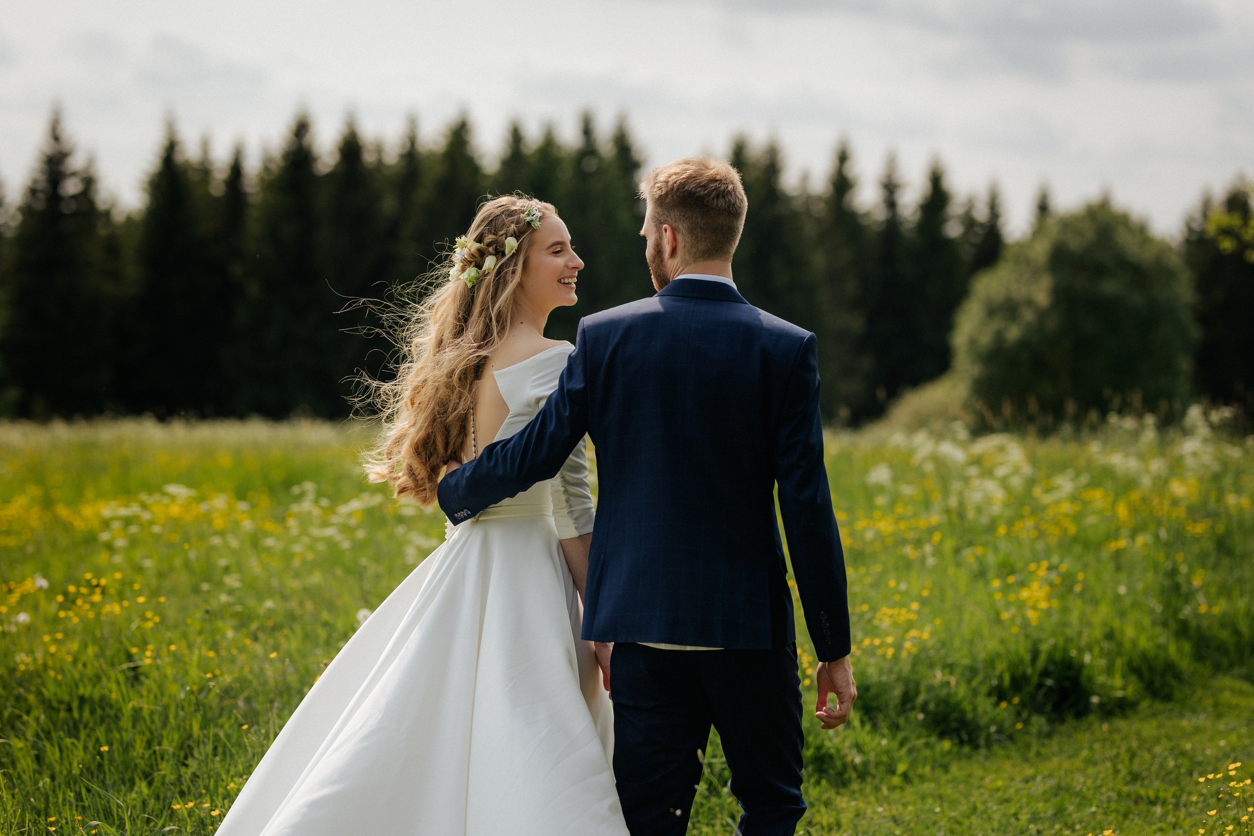 Vestuvinė fotosesija Food in the wood