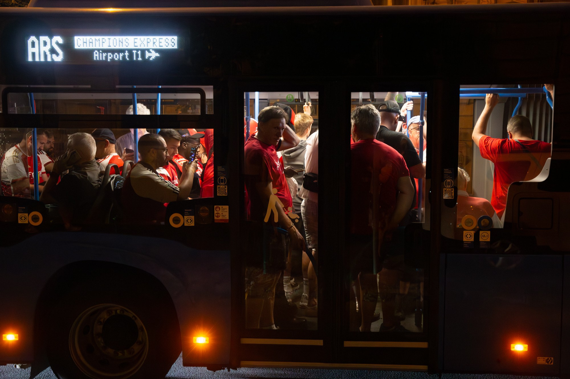 UEFA Champions League Final. Arsenal vs PSG. Budapest 2026. Arsenal Fan Zone. Photographer in Budapest — Yura Knyazev