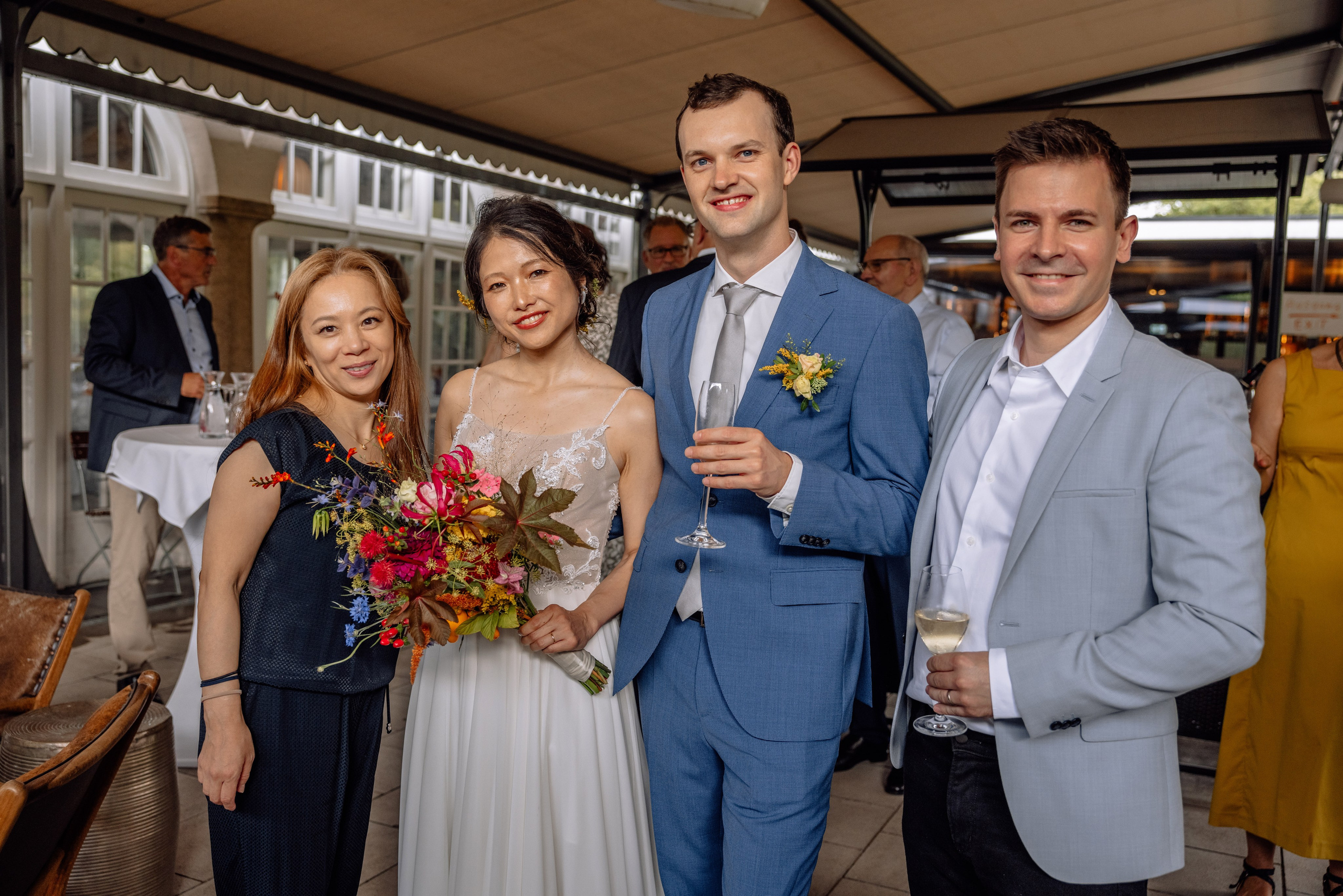 Café im Botanischen Garten. Deutsche - Japanische Hochzeit. Hochzeitsfotograf München Taufe Familienfotograf Tanja Mauke