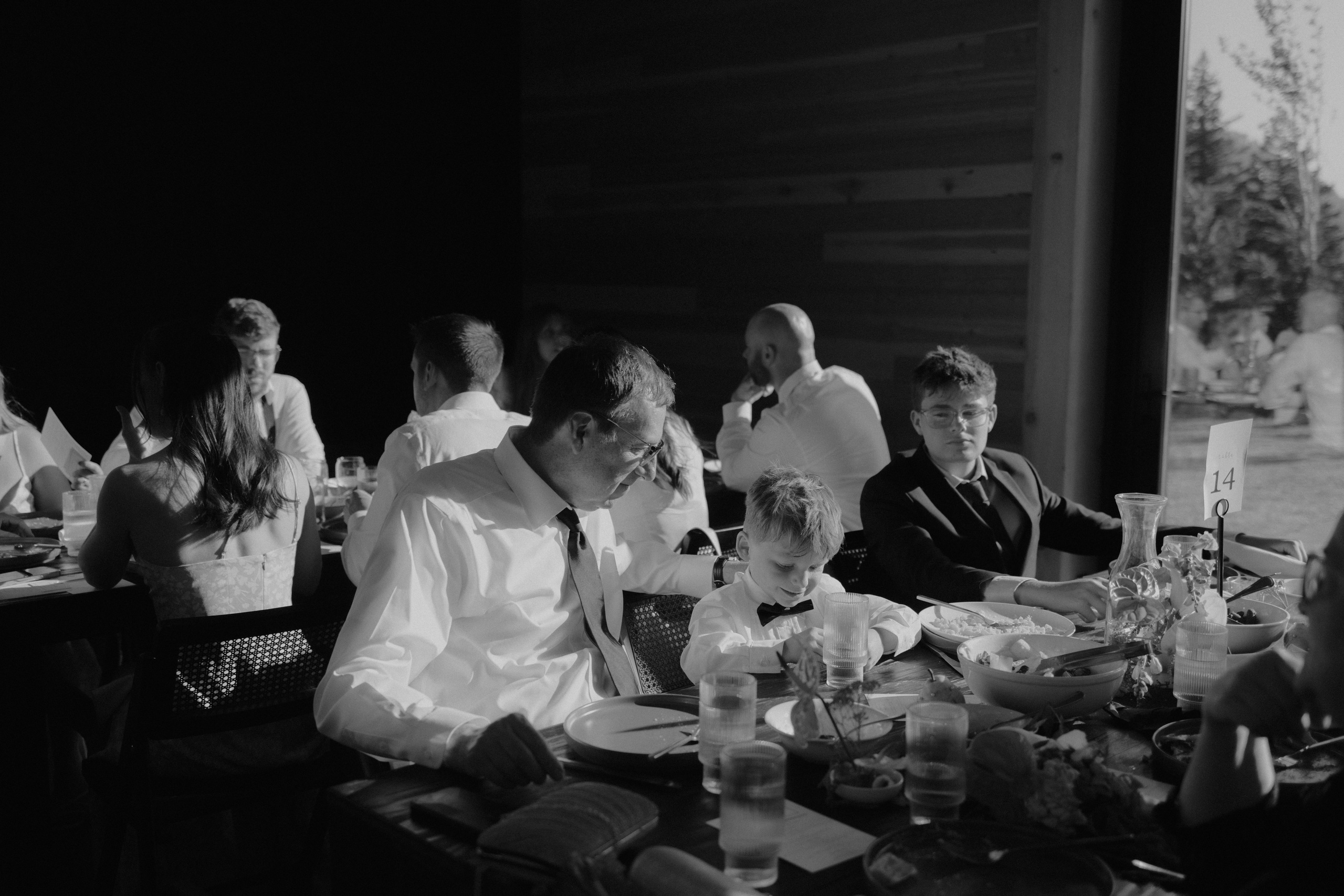 Wedding Shelby & Riley | Columbia River Gorge, WA | Georgy Shishkin Photography Photography. Portland Wedding Photographer | Authentic PNW Love Stories