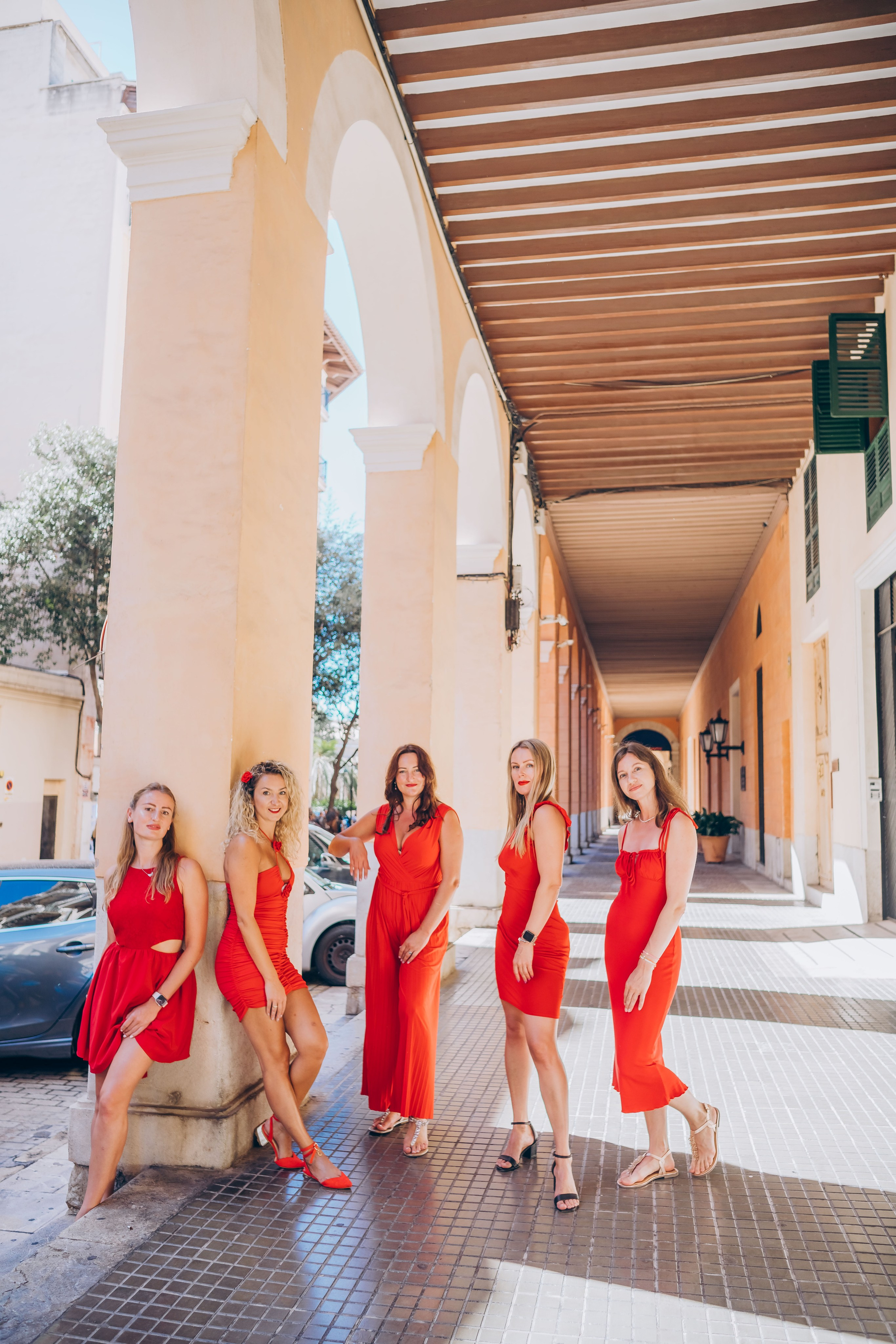 Ladys in red. Фотограф у Пальма де Майорка