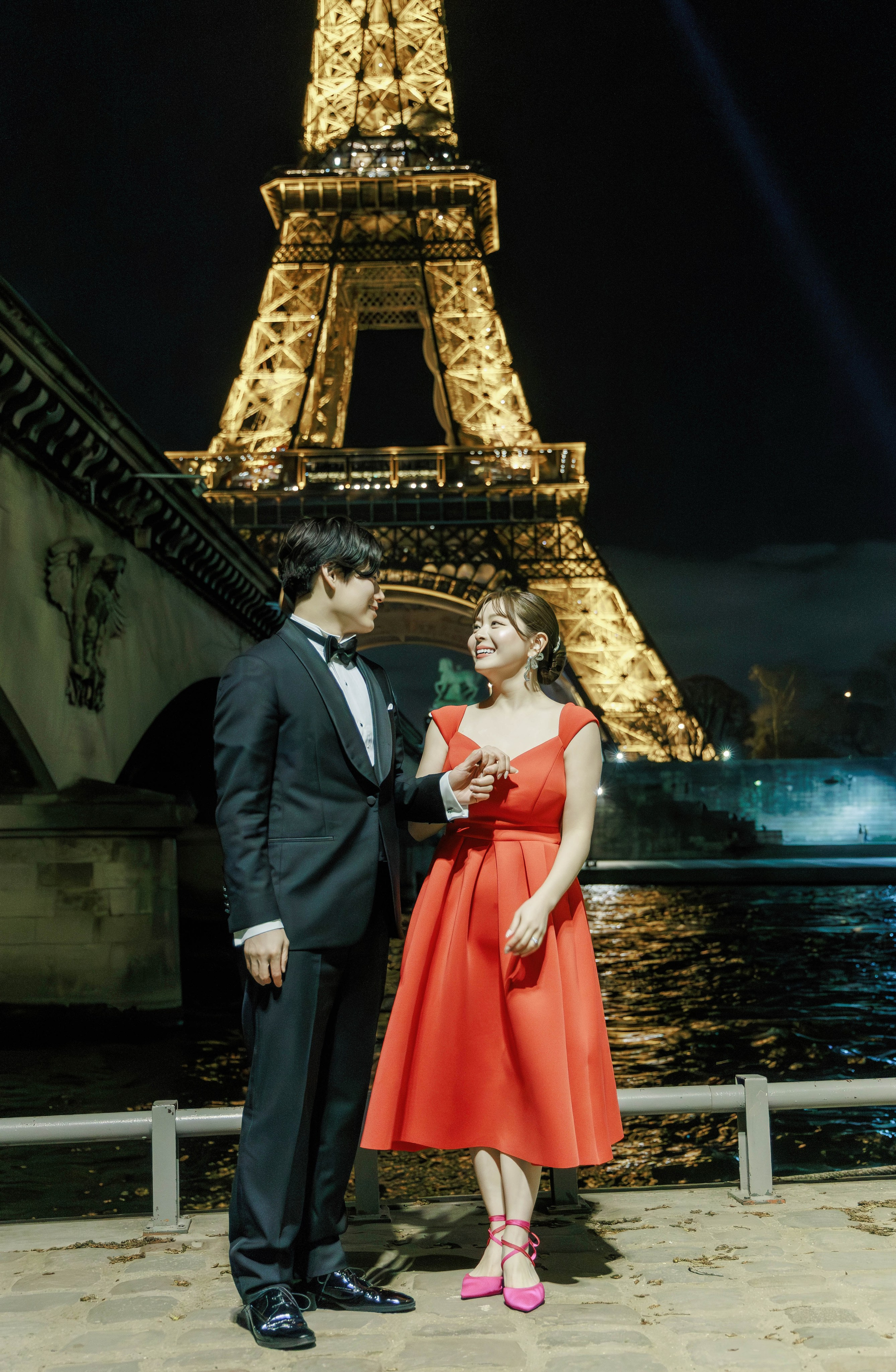 Night Photography in Paris: The Ultimate Luxury Experience for Couples & Proposals. Photographe à Paris