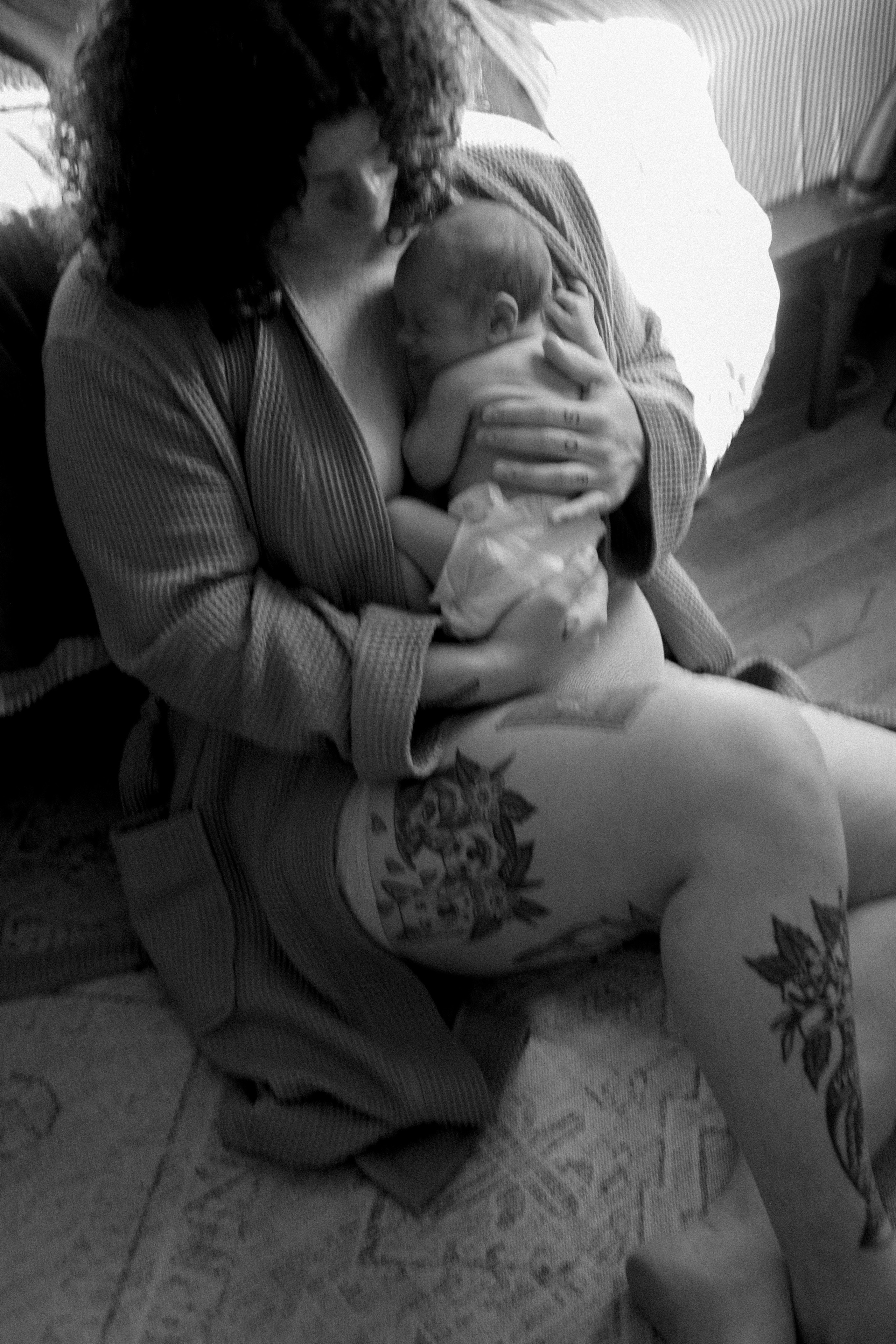 What to Expect from a Relaxed, In-Home Newborn Photo Session | Richmond, VA. Family Photographer Anna Dobrovolskaia | Richmond, VA