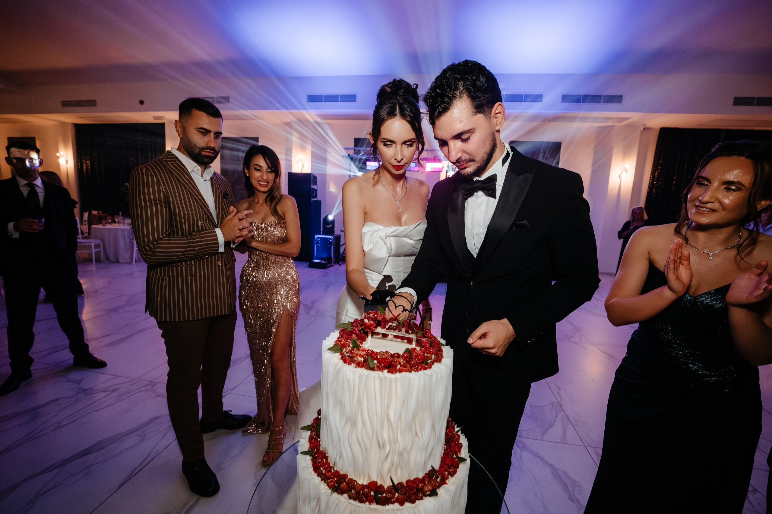 Povestea de nuntă a lui Anca și Dragoș în Bacău | Fotografie de Eveniment. Raw Studio. Fotograful tau de nunta!