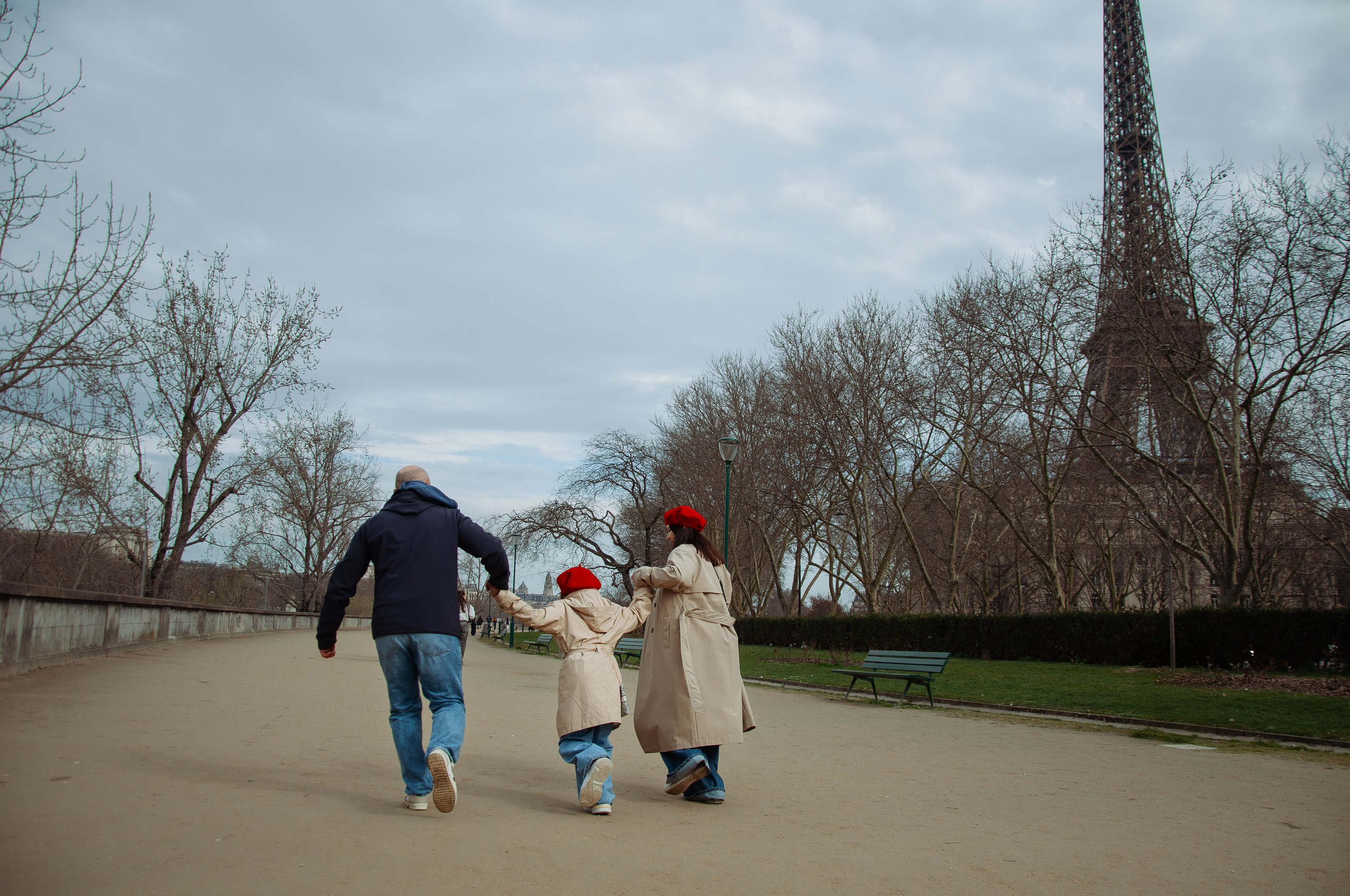 Photoshoot with family. Paris photographer — Polina Osipova