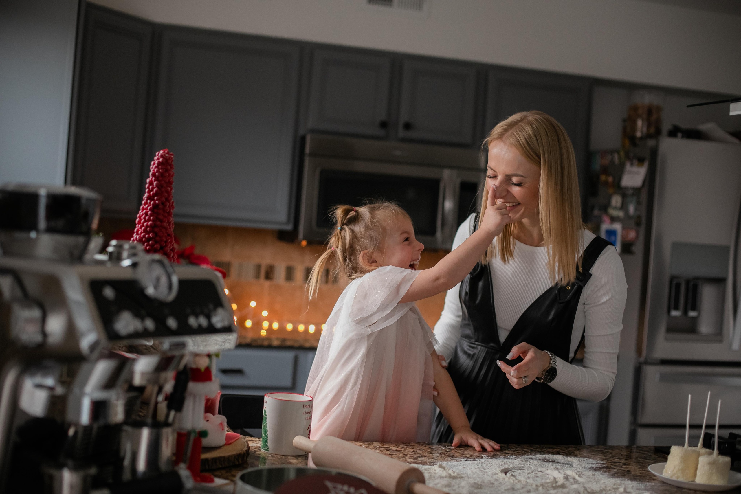 Contacts. Family, kids portrait and newborn photographer in Chicago Illinois