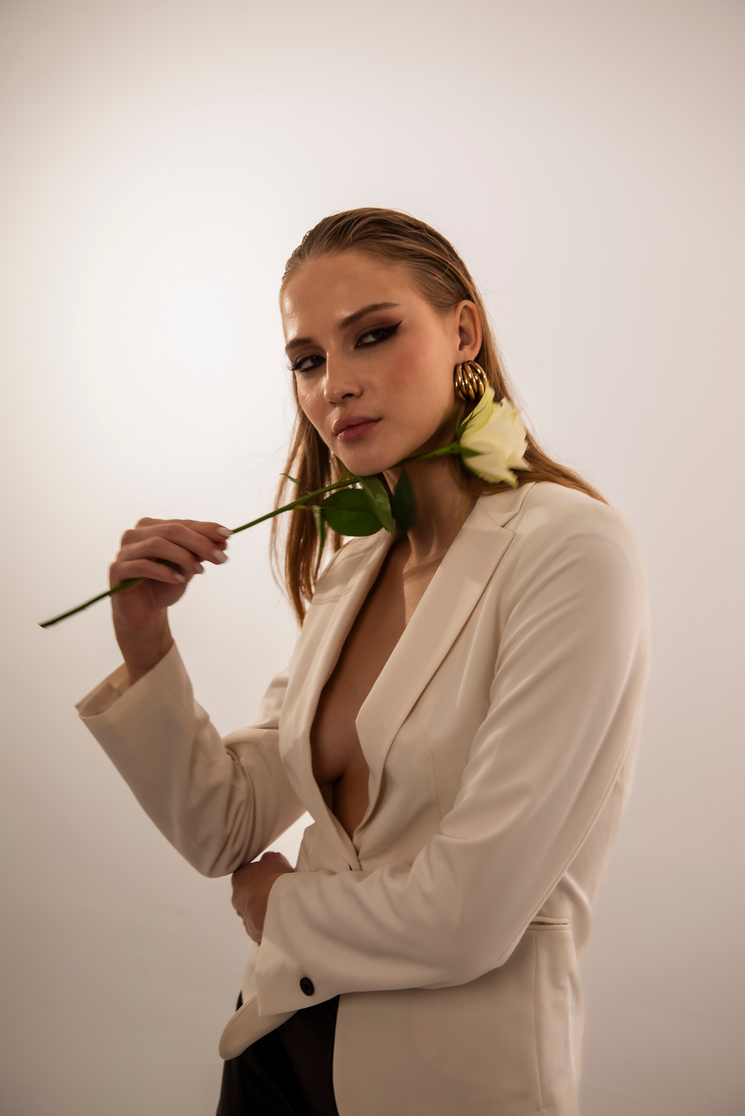 Aura Divina. JourneyUP Visuals