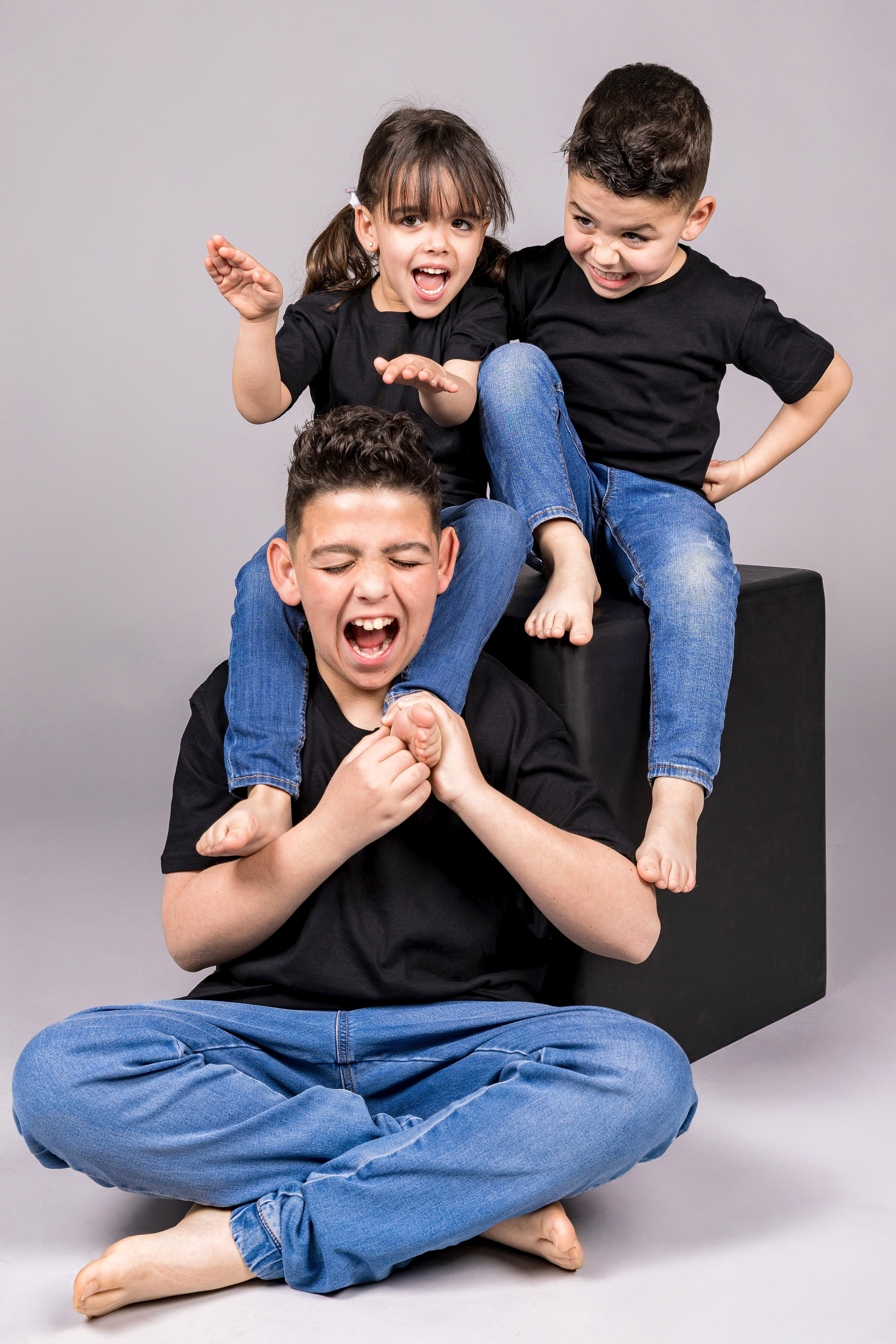 «Unscripted – Sesiones Fotográficas Únicas y Espontáneas | Rainbox». Rainbox Estudio de Fotografía