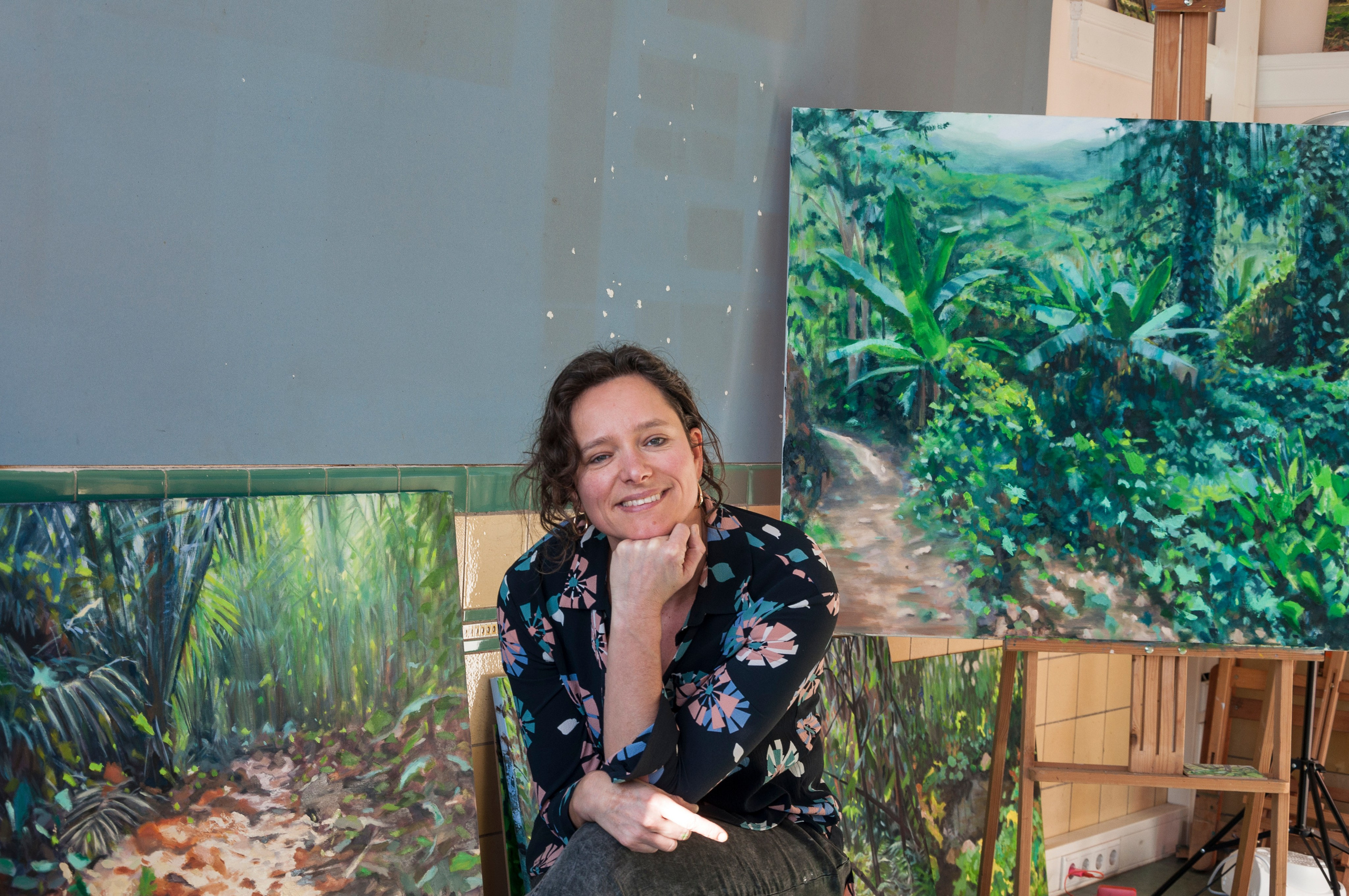 Creative colorful portraits. Éclat Photos. Exclusive portrait photography service