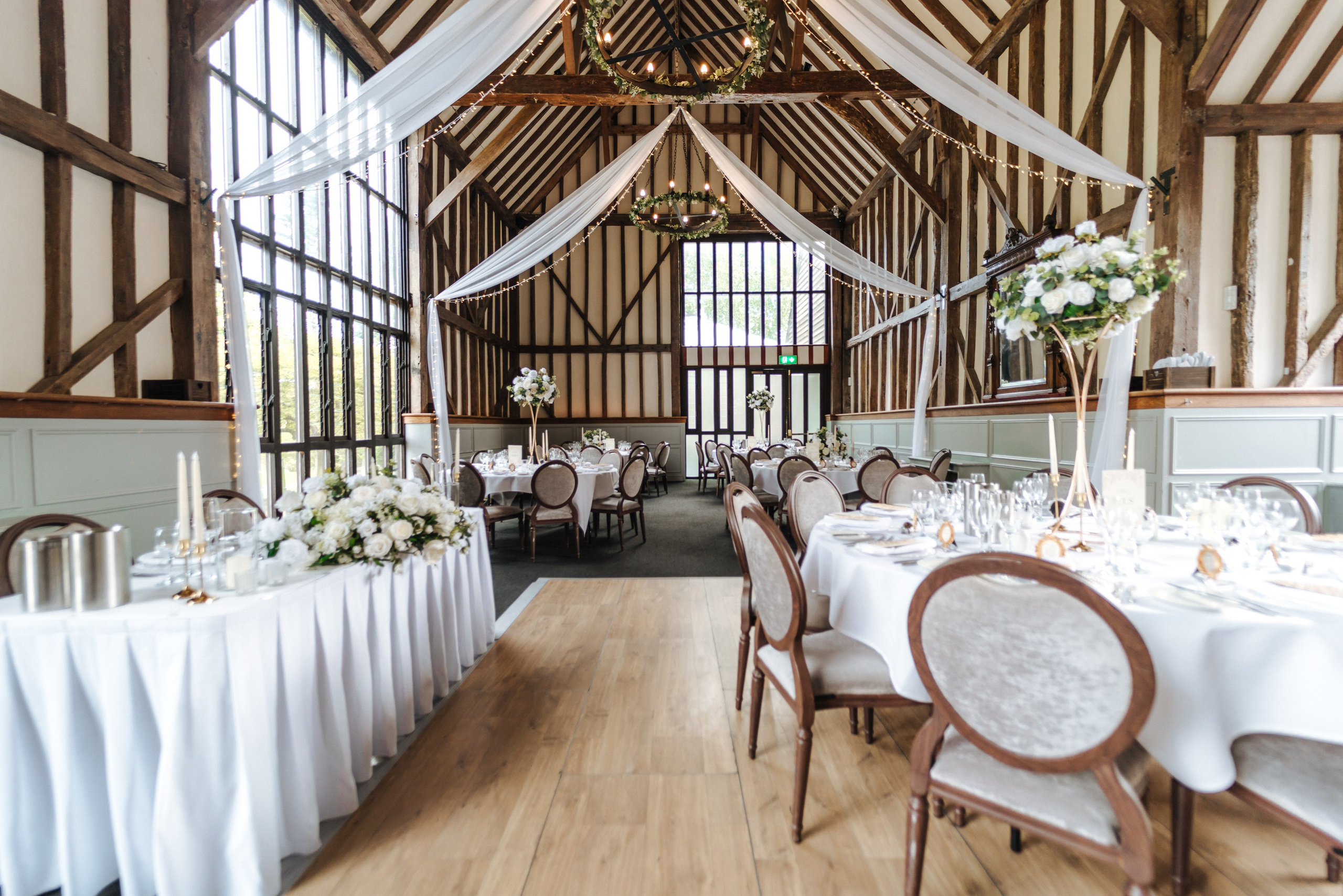 Wedding at Essendon Country Club. Photographer in England Ekaterina Romanova