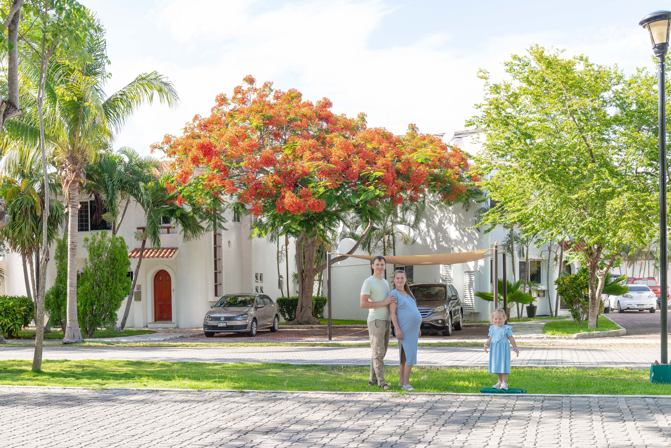 Sesión de Fotos Familiar de Embarazo: La Espera de un Nuevo Milagro. FOTÓGRAFO MÉXICO QUINTANA ROO