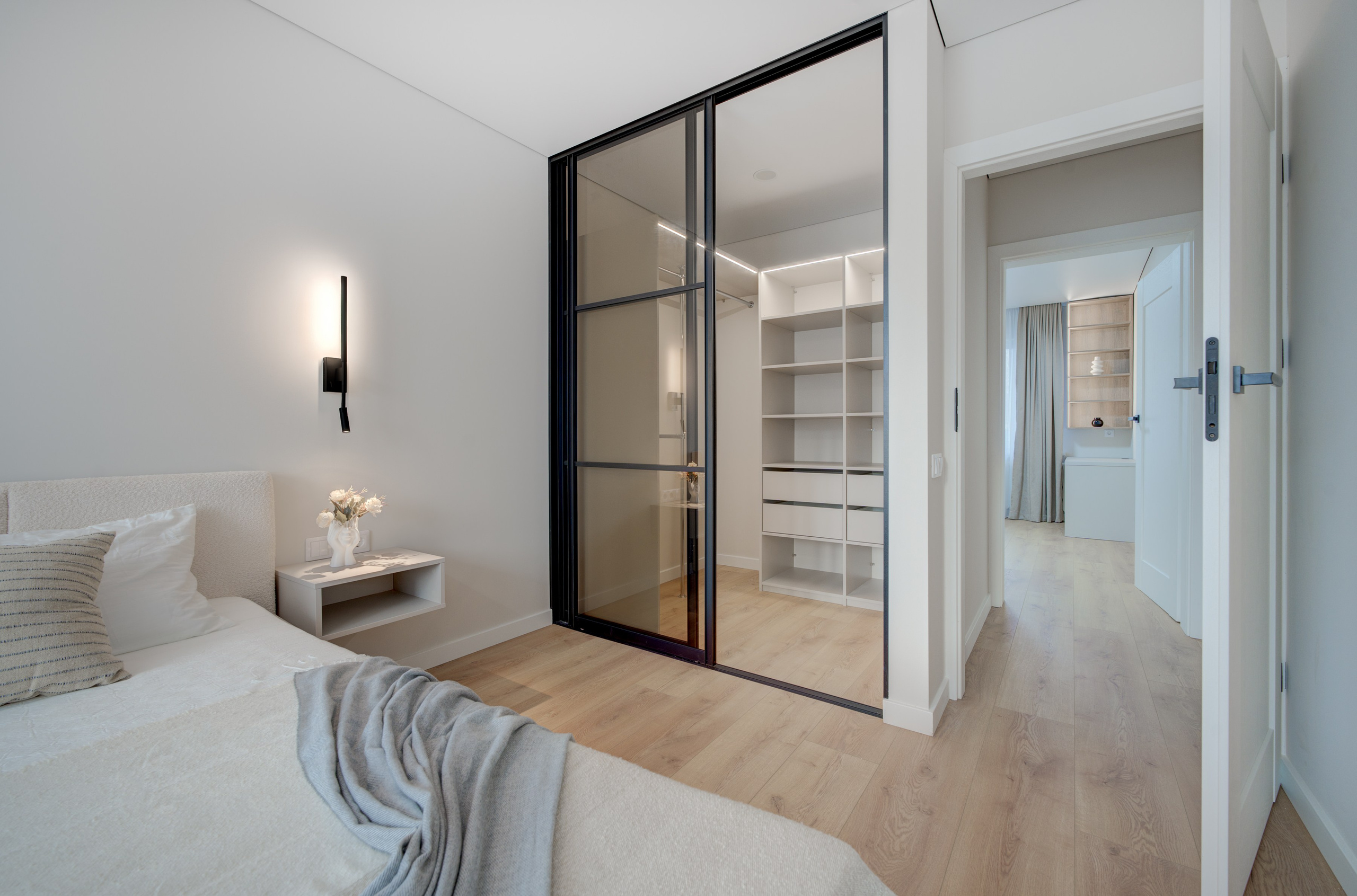 Pagrindinis miegamasis su spintos zona Taikos g. 69 bute