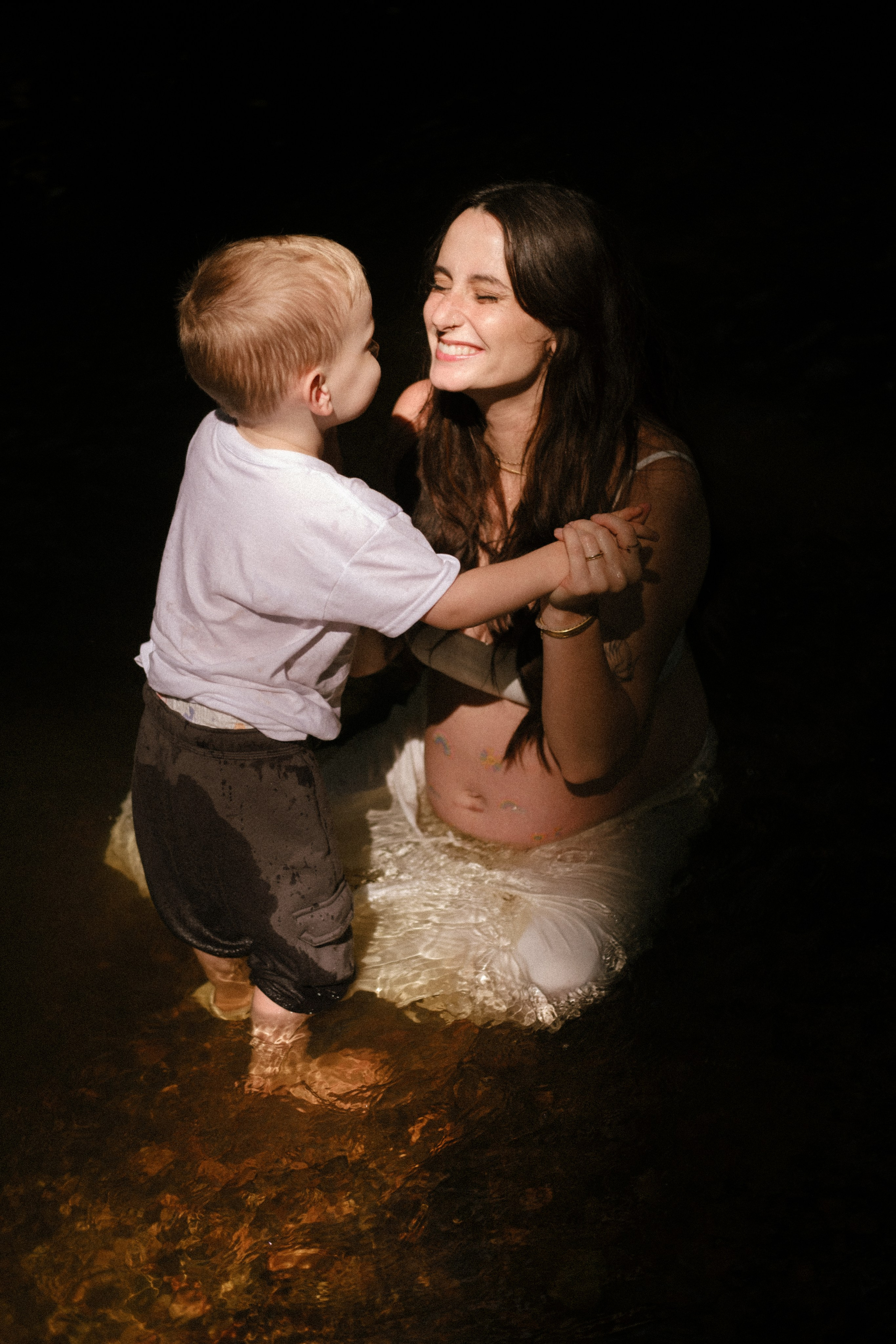 Richmond, VA Maternity Photographer | Editorial & Documentary Portraits. Family Photographer Richmond VA | Anna Dobrovolskaia