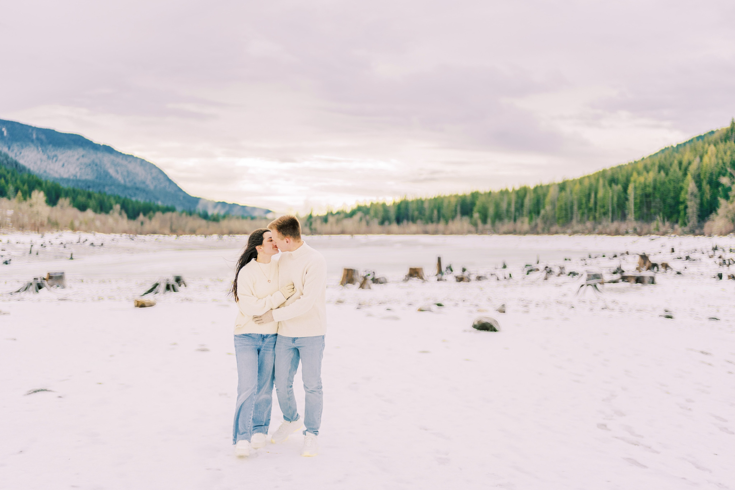 Irina & Bogdan / January 2024. Rattlesnake Lake, WA. EVAN ARISTOV WEDDING PHOTOGRAPHY — Seattle Wedding Photographer