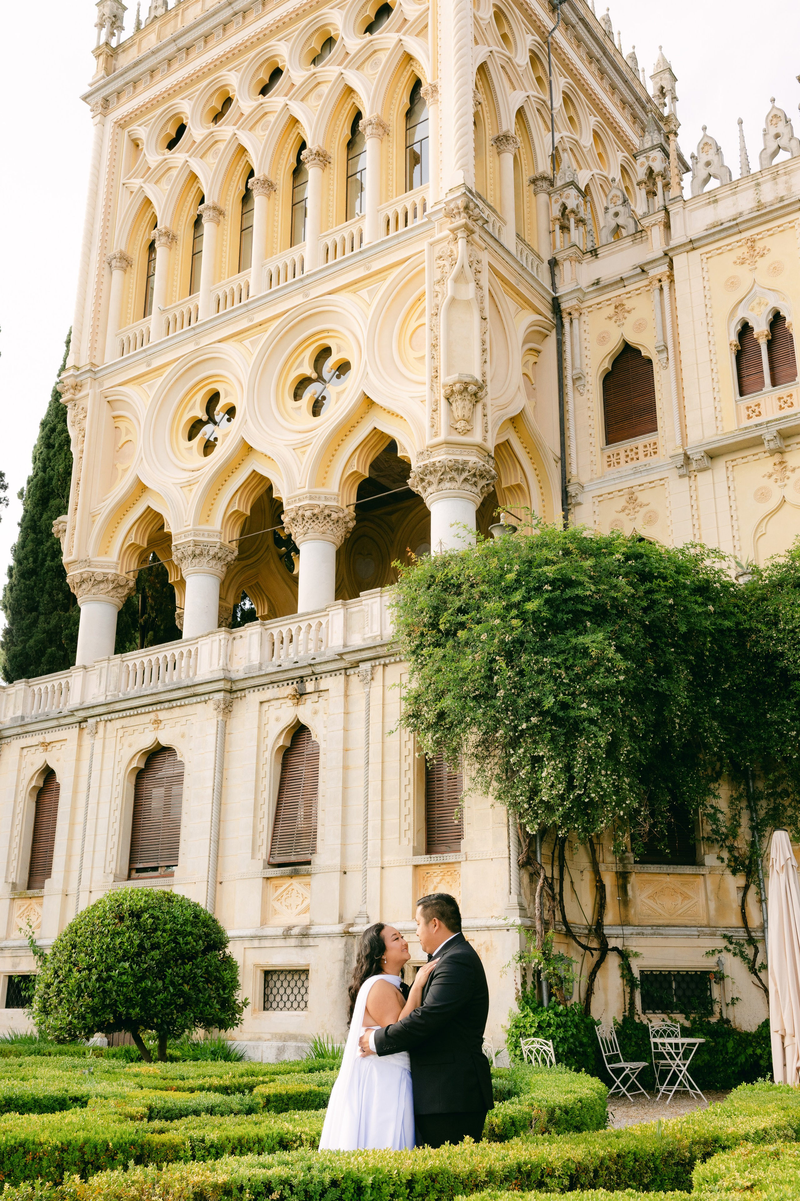 Ibtxhis and Keng elopement In italy — Isola del Garda