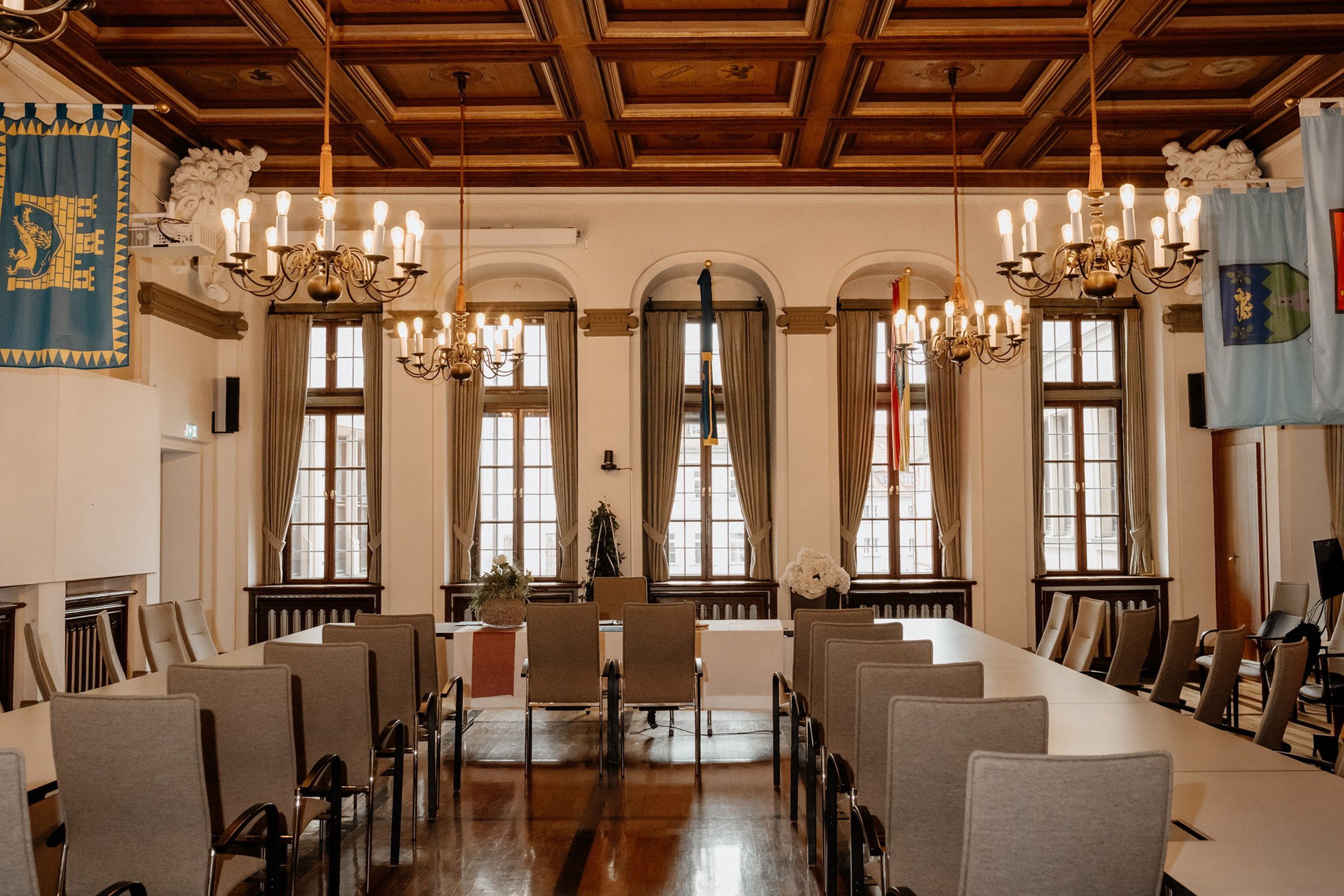 Hochzeitsfotograf Würzburg – Julia & Andreas im Rathaus heiraten. Anna Saribekyan – Beste Hochzeitsfotografin in Würzburg, Top 10 in Deutschland