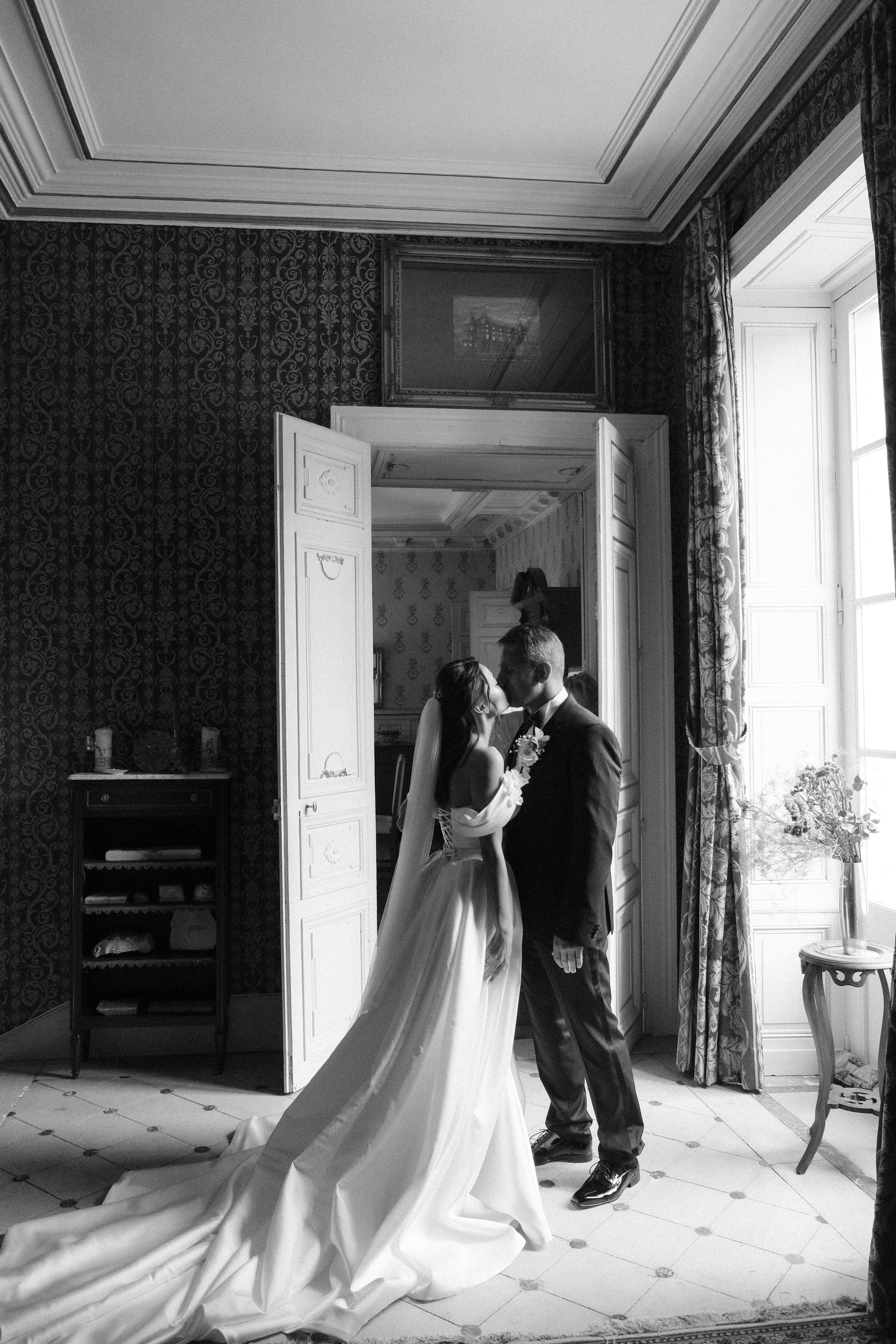 Wedding. Yulia Saunier | Editorial wedding & Female Portrait