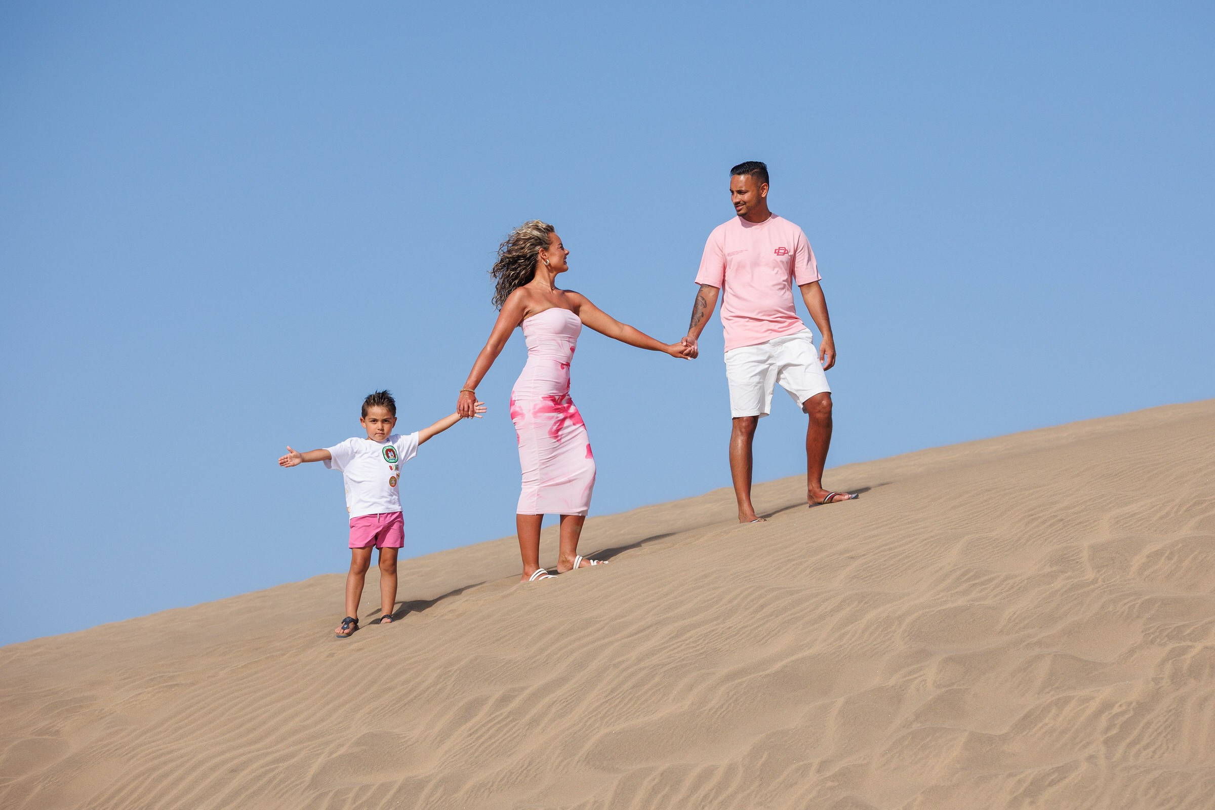 Family Photoshoot at Maspalomas Dunes and Beach. Профессиональный фотограф Гран Канария | slavik.fi