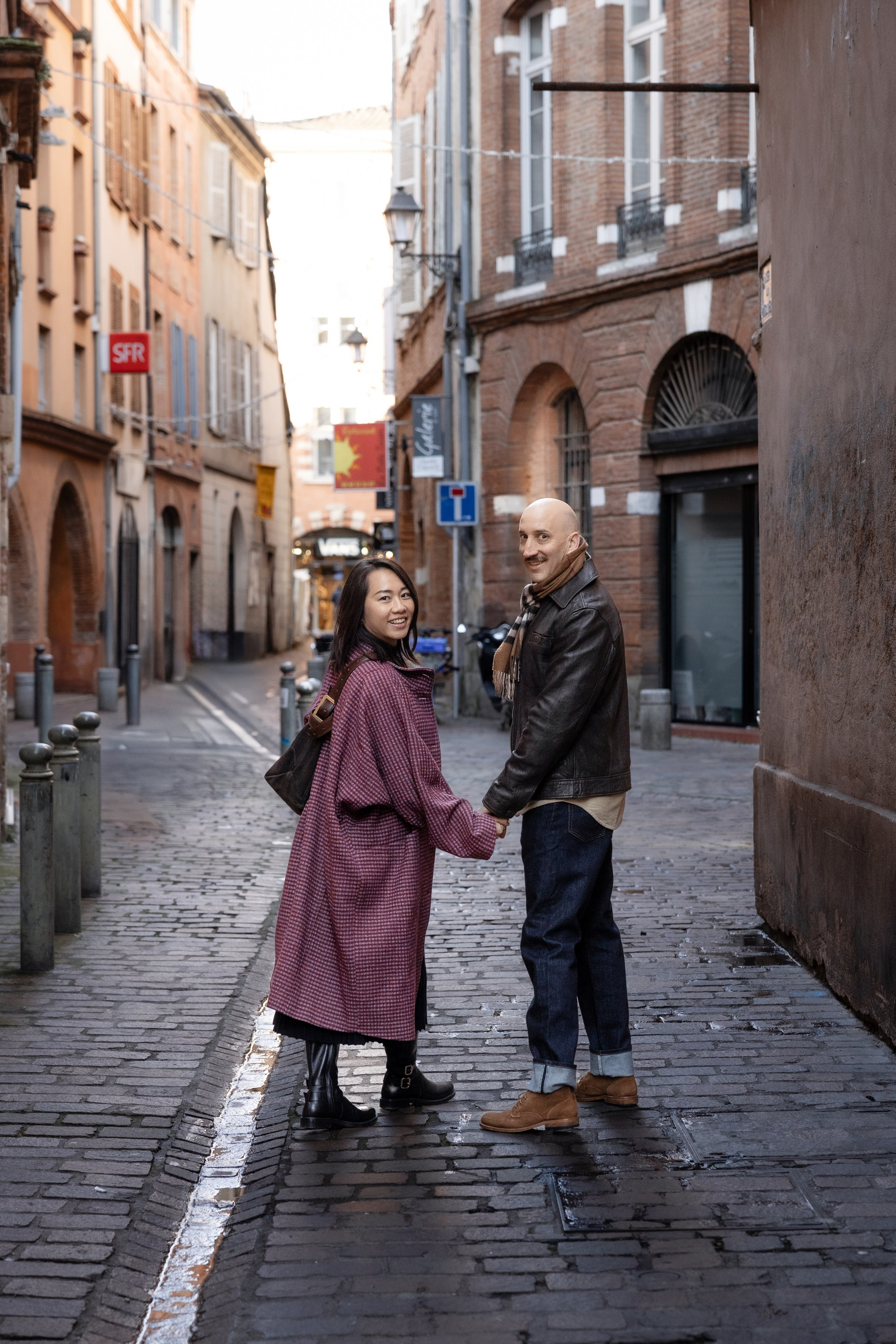 Séance photo maternité Noël à Toulouse. Eugénie Smirnova — photographe à Toulouse et dans le sud-ouest de la France