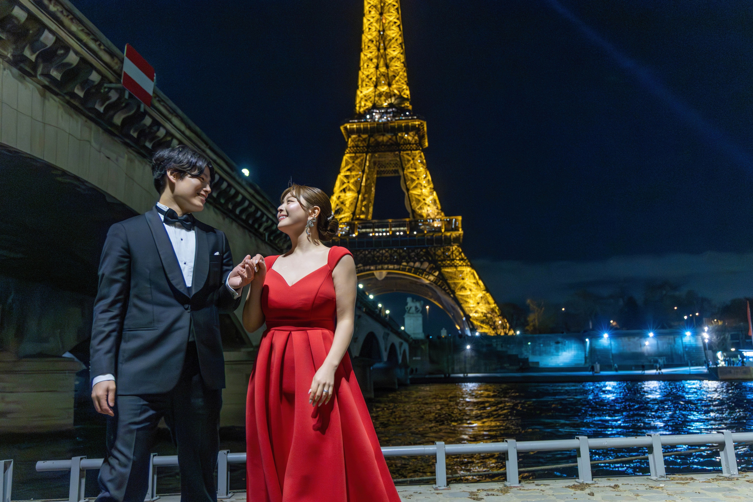 Night Photography in Paris: The Ultimate Luxury Experience for Couples & Proposals. Photographe à Paris