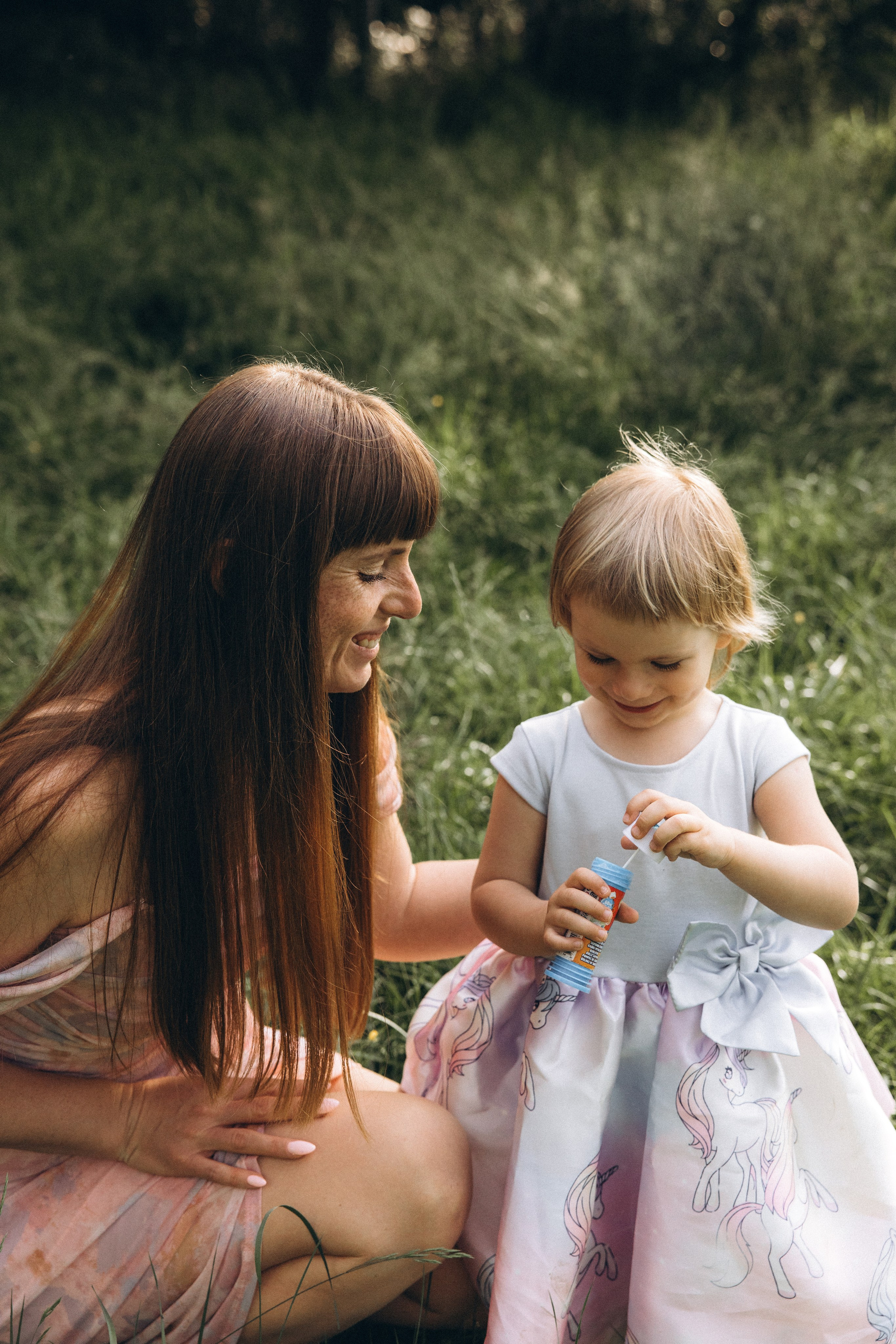 Séance photo en famille Forêt de Bouconne. Eugénie Smirnova — photographe à Toulouse et dans le sud-ouest de la France