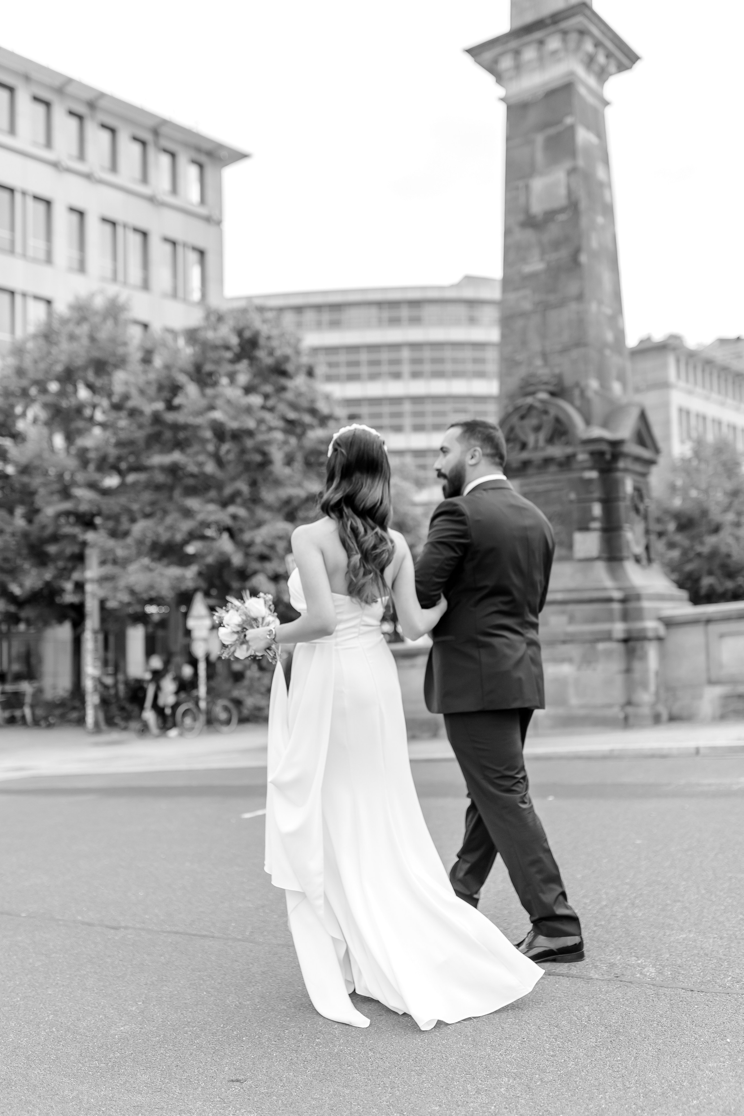 Hochzeitsshooting im Herzen von Berlin. Hochzeitsfotografie in Berlin Nataliia Schütze