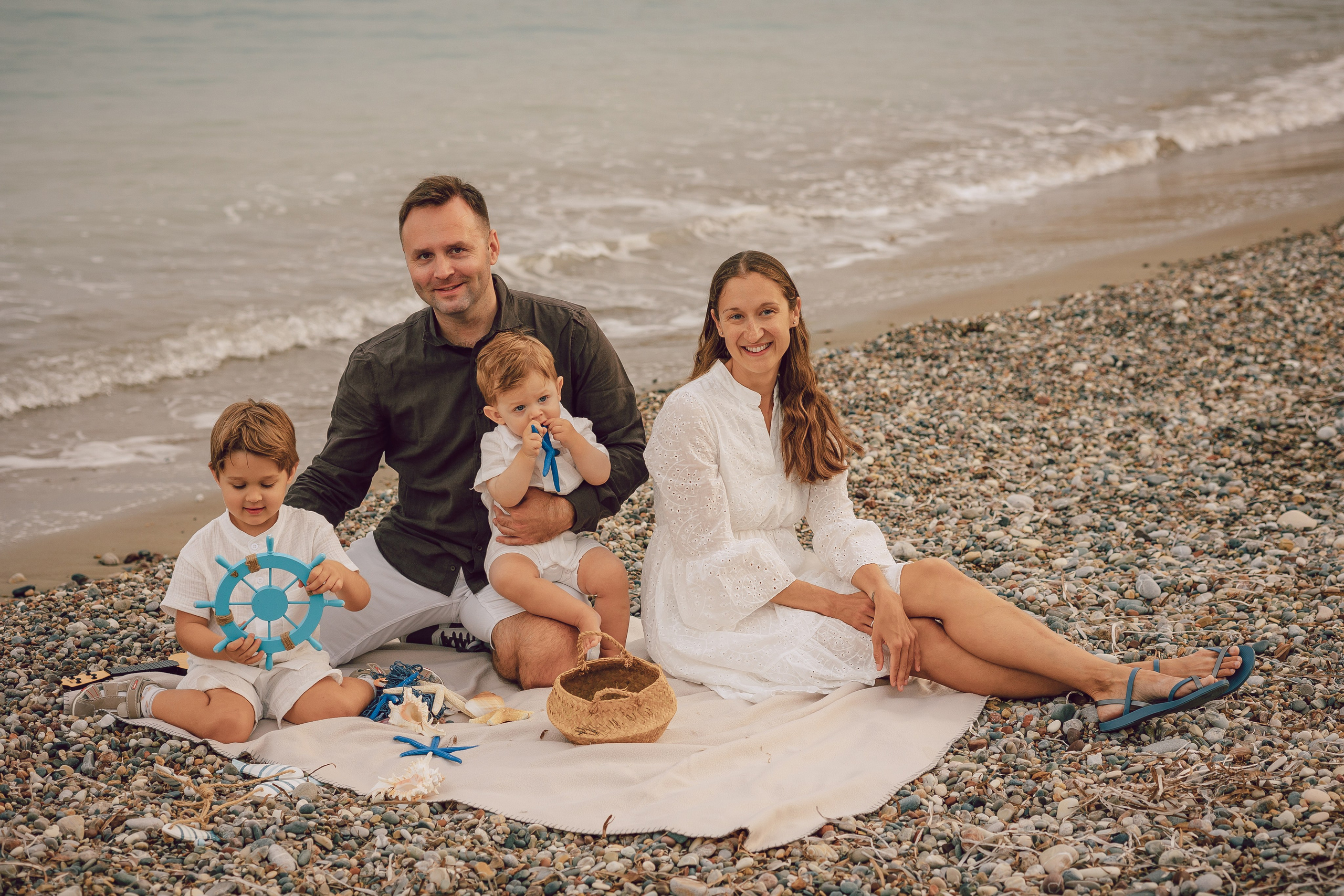 Family photoshoot. Photographer in Cyprus
