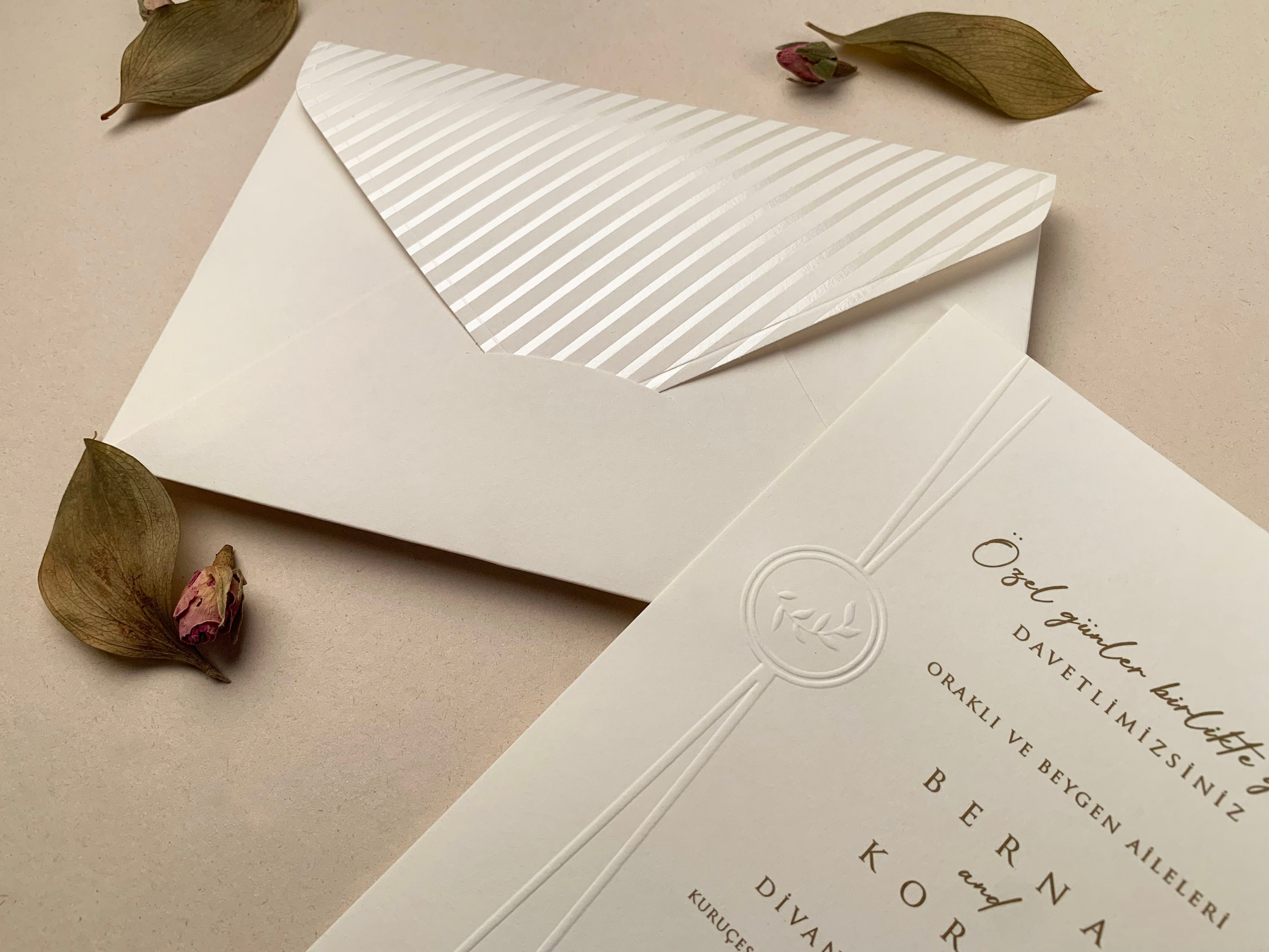 - invitații nuntă  - modele invitații nuntă  - invitații nuntă 2025  - invitații de nuntă elegante  - invitații de nuntă personalizate  - invitații nuntă online  - invitații nuntă handmade  - catalog invitații nuntă  - invitații originale nuntă  - invitații de nuntă moderne  - invitații nuntă vintage  - invitații nuntă rustice  - invitații nuntă clasice  - design invitații nuntă  - invitații de nuntă cu tematică.- invitații nuntă florale  - invitații nuntă boho  - invitații nuntă aurii  - invitații nuntă minimaliste  - invitații nuntă cu sigiliu  - invitații nuntă cu acuarelă  - invitații nuntă cu fotografie  - invitații nuntă cu inițiale  - invitații nuntă elegante alb-negru  - invitații nuntă cu hârtie texturată  - invitații nuntă cu decupaj laser  - invitații nuntă cu flori uscate. - print invitații nuntă  - invitații nuntă personalizate cu numele mirilor  - invitații nuntă cu plic inclus  - invitații nuntă cu cartolină dublă  - invitații nuntă calitate premium  - invitații nuntă ieftine  - invitații nuntă rapide.- invitații nuntă România  - invitații nuntă București / Botoșani . Iași suceava- invitații nuntă cu livrare în țară  - invitații nuntă online România.- „Invitație de nuntă elegantă cu design floral și plic crem”  - „Model de invitație de nuntă vintage cu sigiliu de ceară”  - „Set complet invitații de nuntă personalizate cu inițialele mirilor”  - „Invitație de nuntă modernă cu design minimalist și text negru pe fundal alb”  - „Invitație de nuntă rustică pe hârtie kraft cu șnur de iută”  - „Invitație de nuntă cu decupaj laser și detalii aurii” - „Invitație de nuntă în stil boho cu imprimeu floral colorat”  - „Invitație romantică de nuntă cu flori uscate și panglică din satin”  - „Invitație de nuntă clasică cu monogramă și font caligrafic”  - „Invitație de nuntă în stil glamour cu folie aurie și text embosat”- „Model de invitație de nuntă 2025 cu design elegant și font modern”  - „Cele mai noi invitații de nuntă 2025 – stil floral, sofisticat”