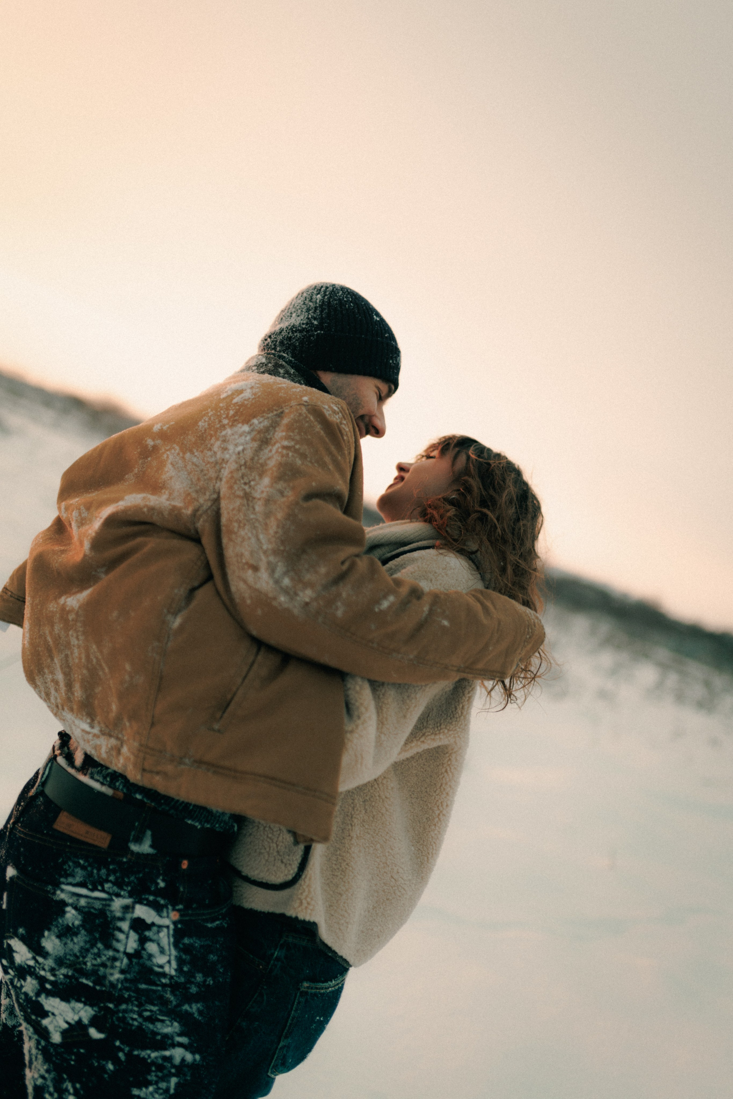 Snowy. Wedding photographer and videographer based in Timisoara, Romania