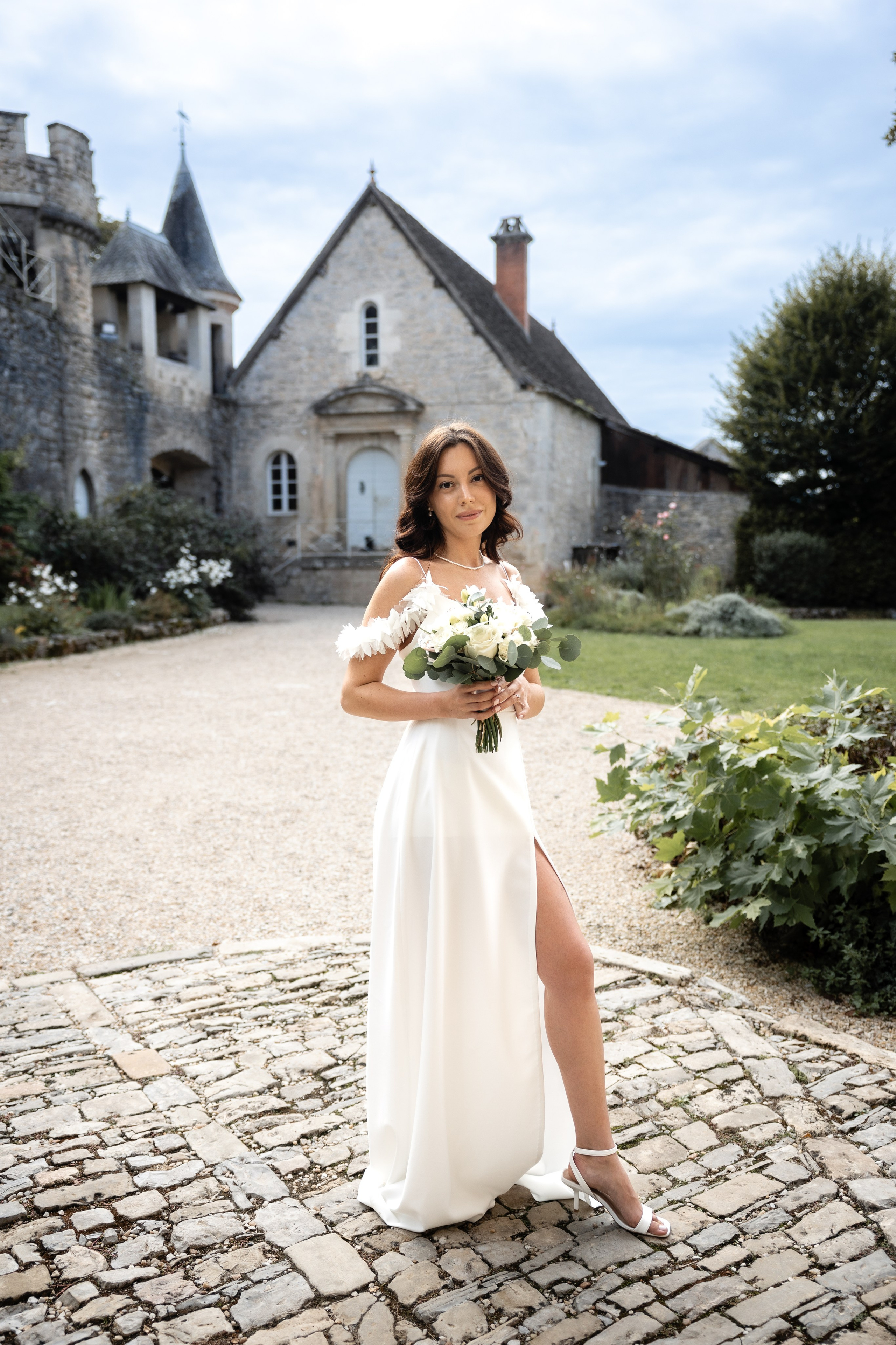 French Chateau Wedding. Elopement at Château de Cénevières. Eugénie Smirnova — your photographer in Toulouse and southwest France