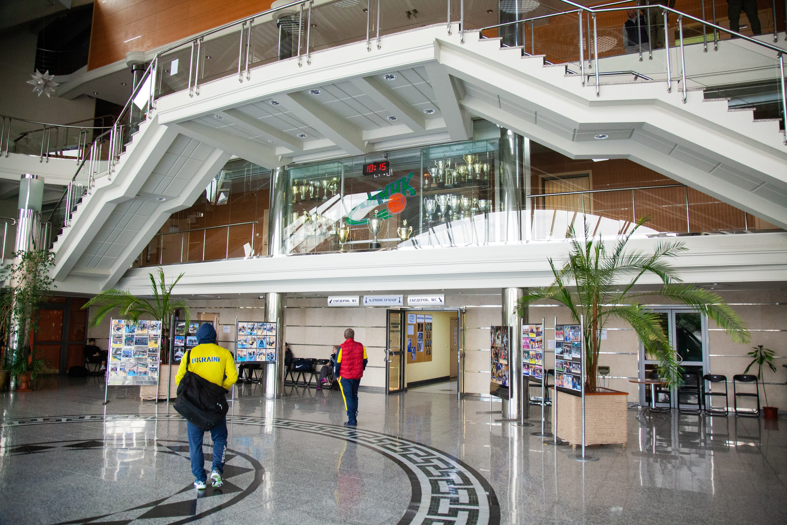 Спорткомплекс "Олимп" вестибюль
